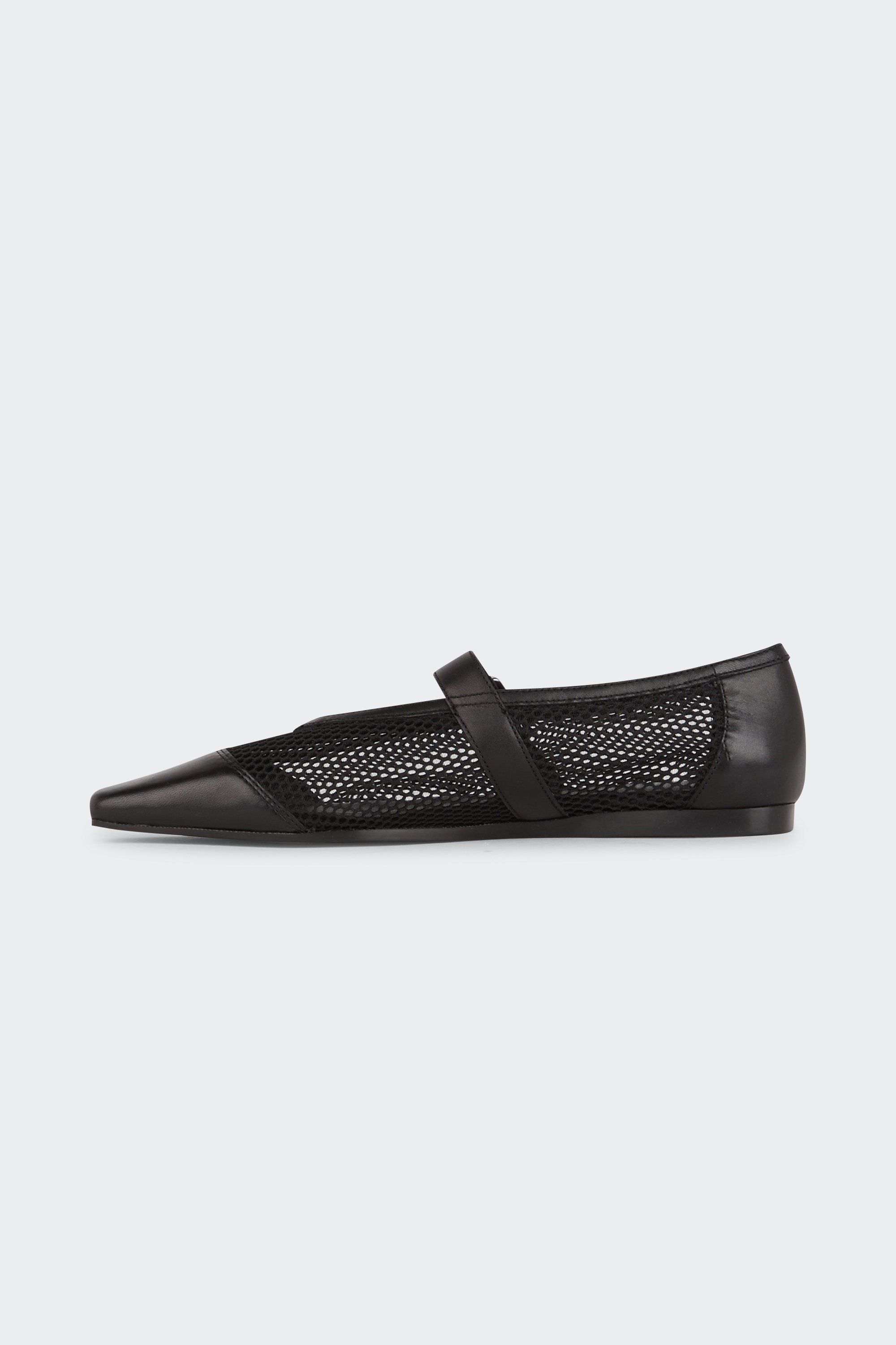 Flat furry sheepskin sandals | Black by VAGABOND SHOEMAKERS Flat furry sheepskin sandals Black