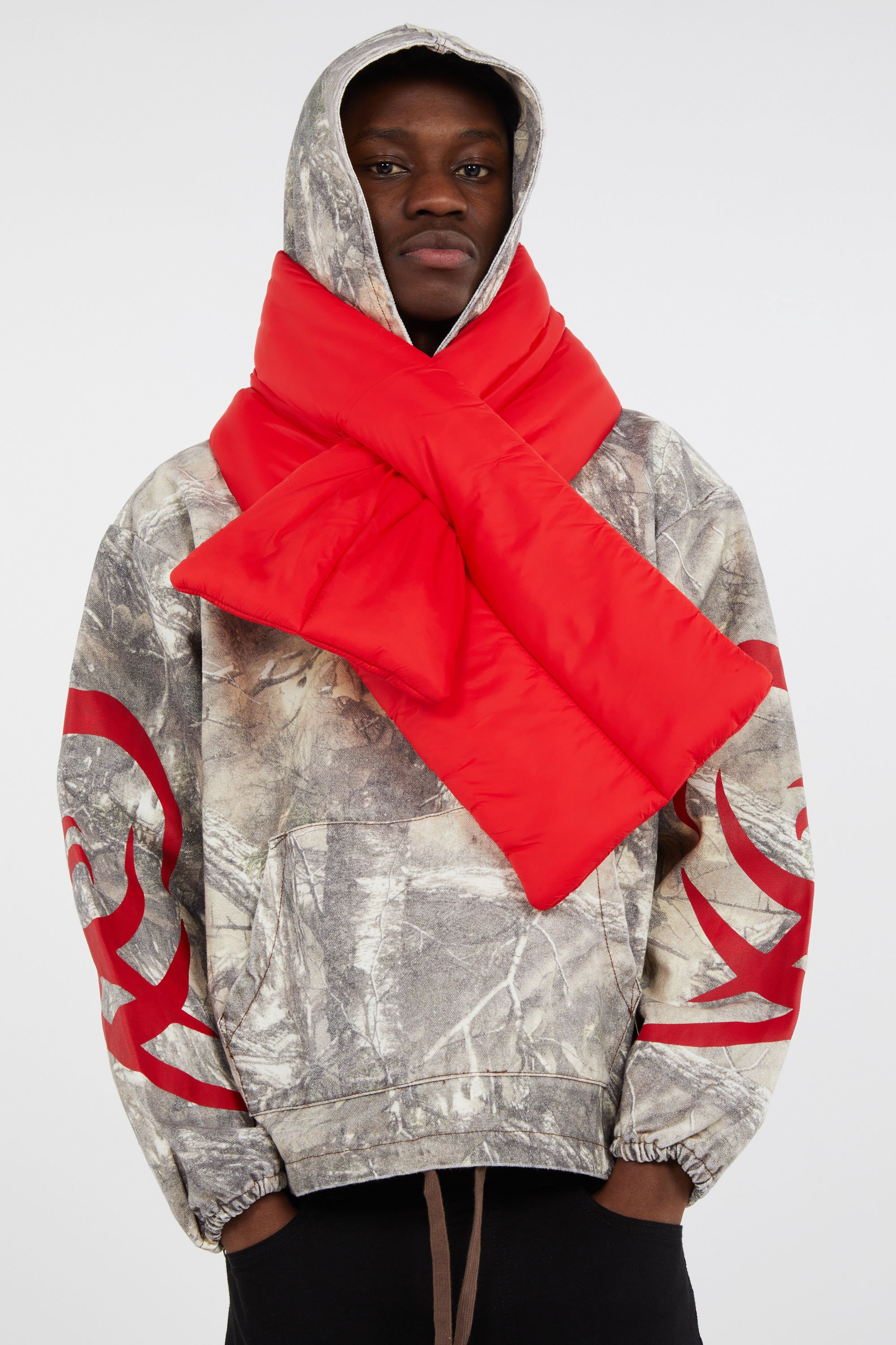 Scarf VERB TO DO Red