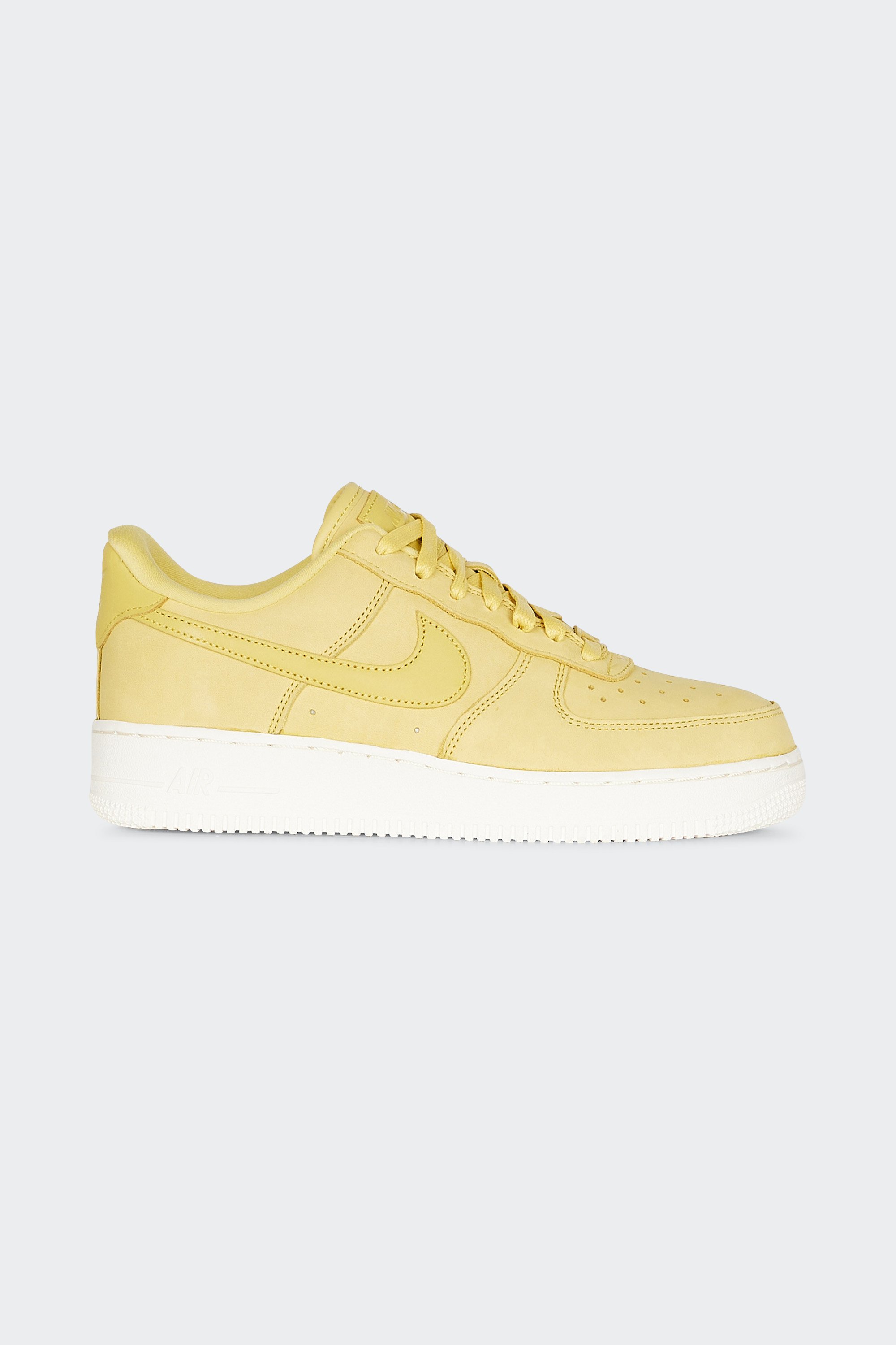 Baskets | Jaune by NIKE Baskets Jaune