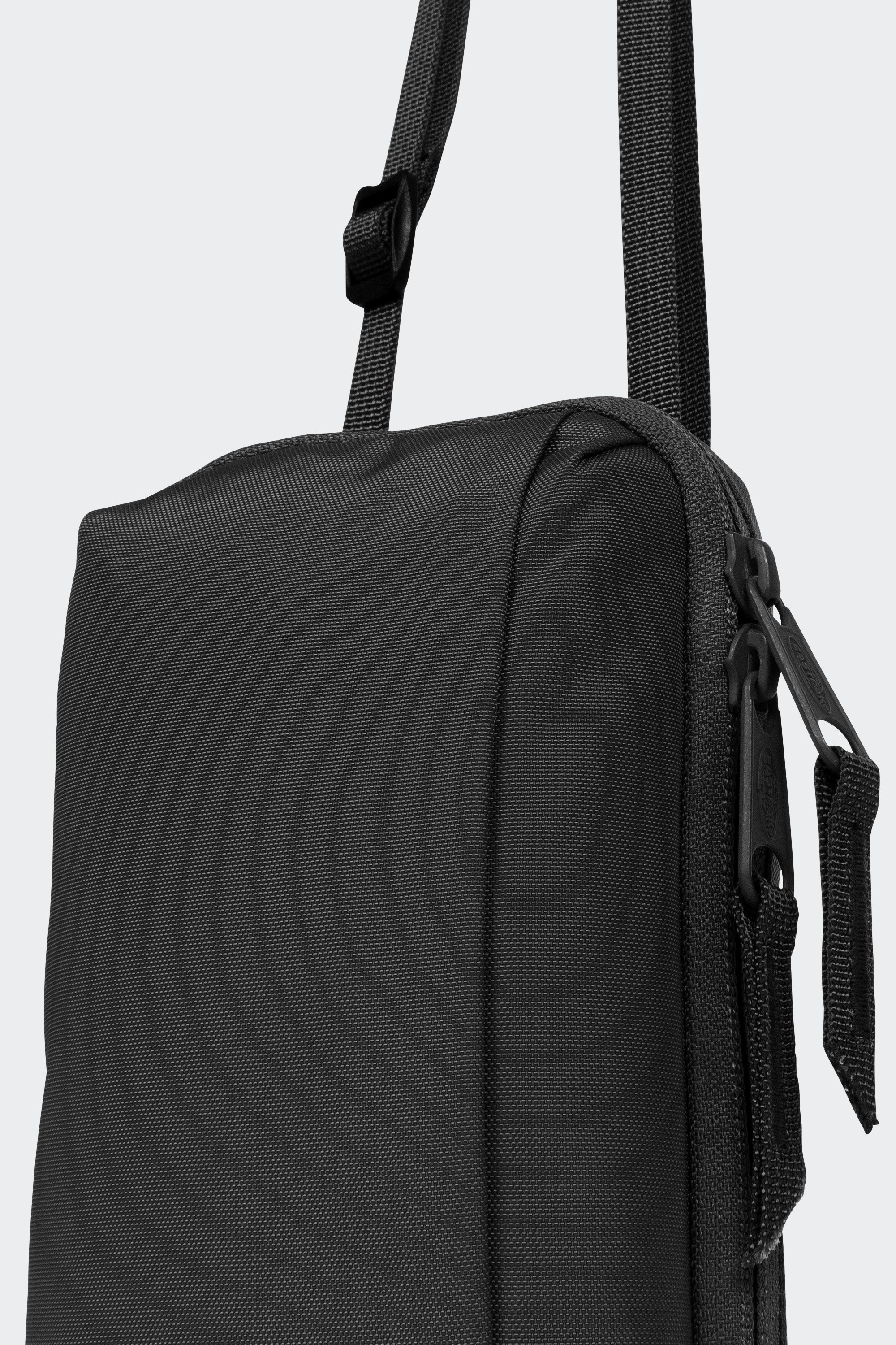 Sacoche  | Noir by EASTPAK Sacoche  Noir