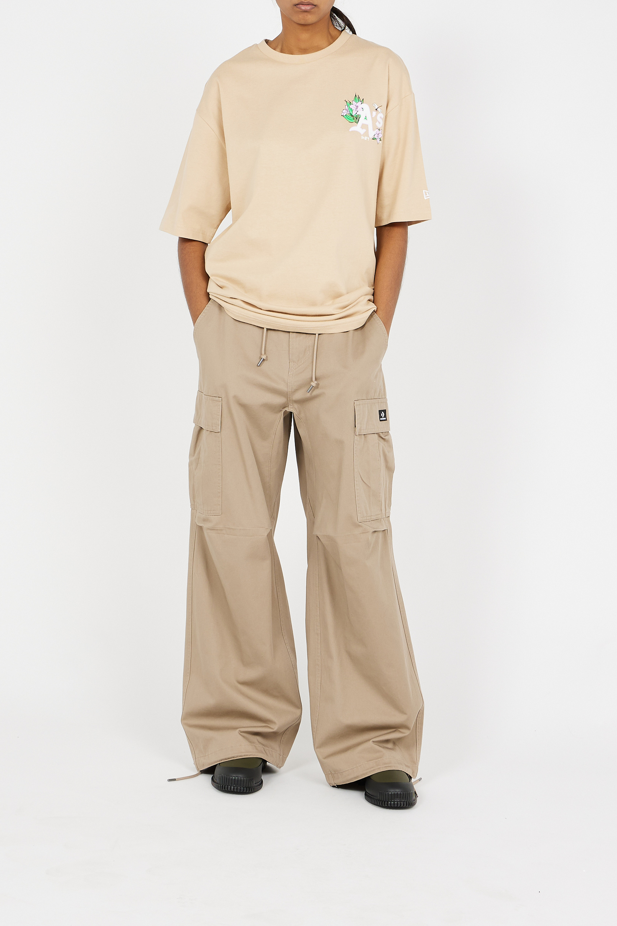T-shirt | Beige NEW ERA Women