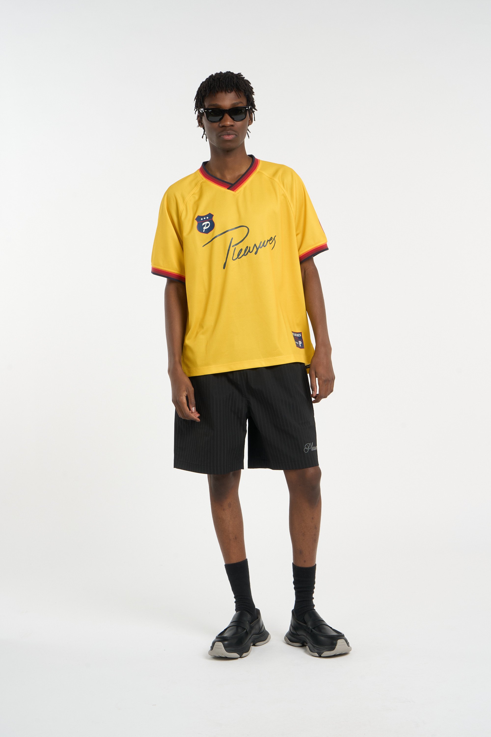 Shorts PLEASURES Black
