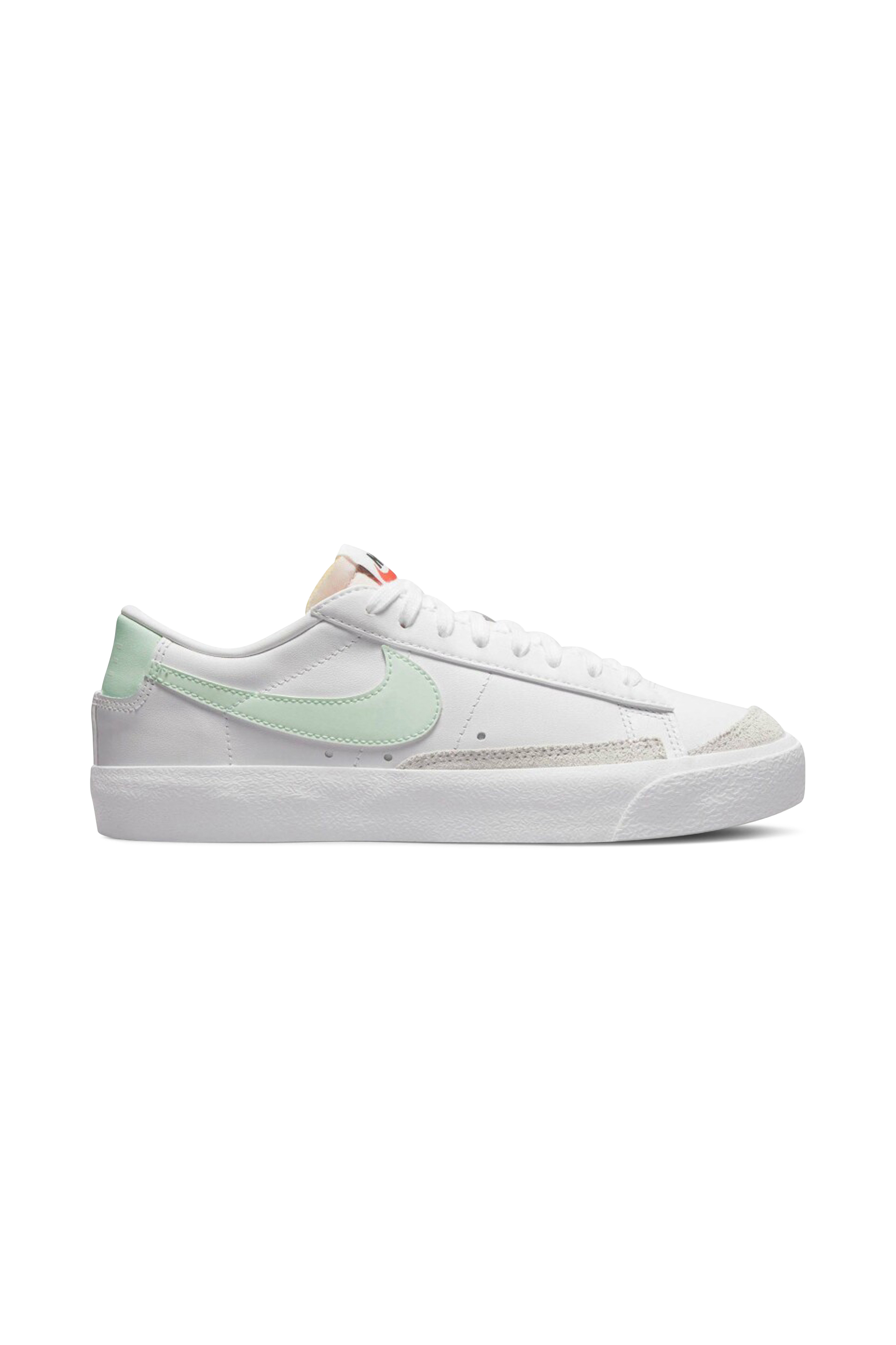 basket nike beige femme