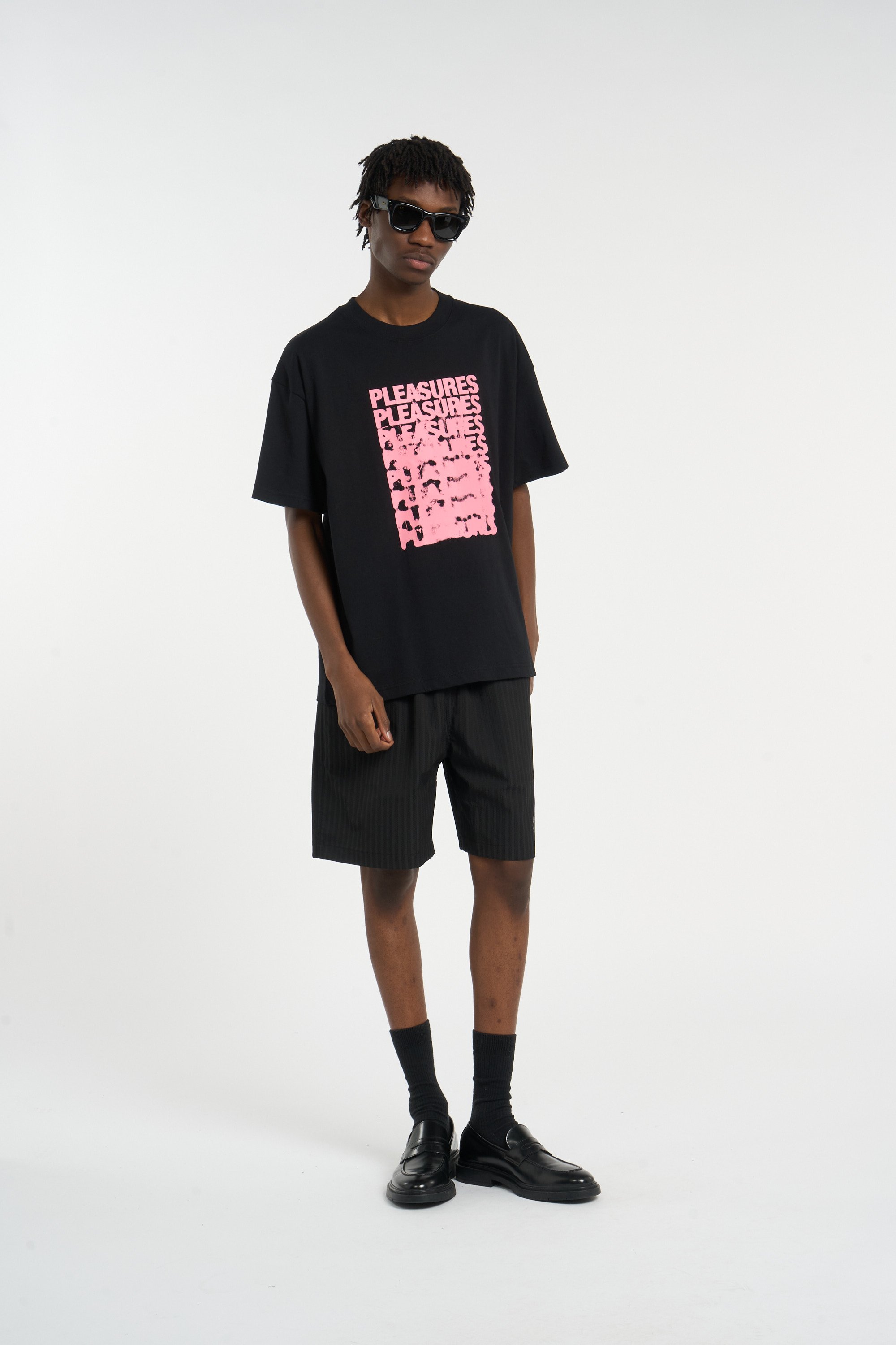 T-shirt PLEASURES Noir