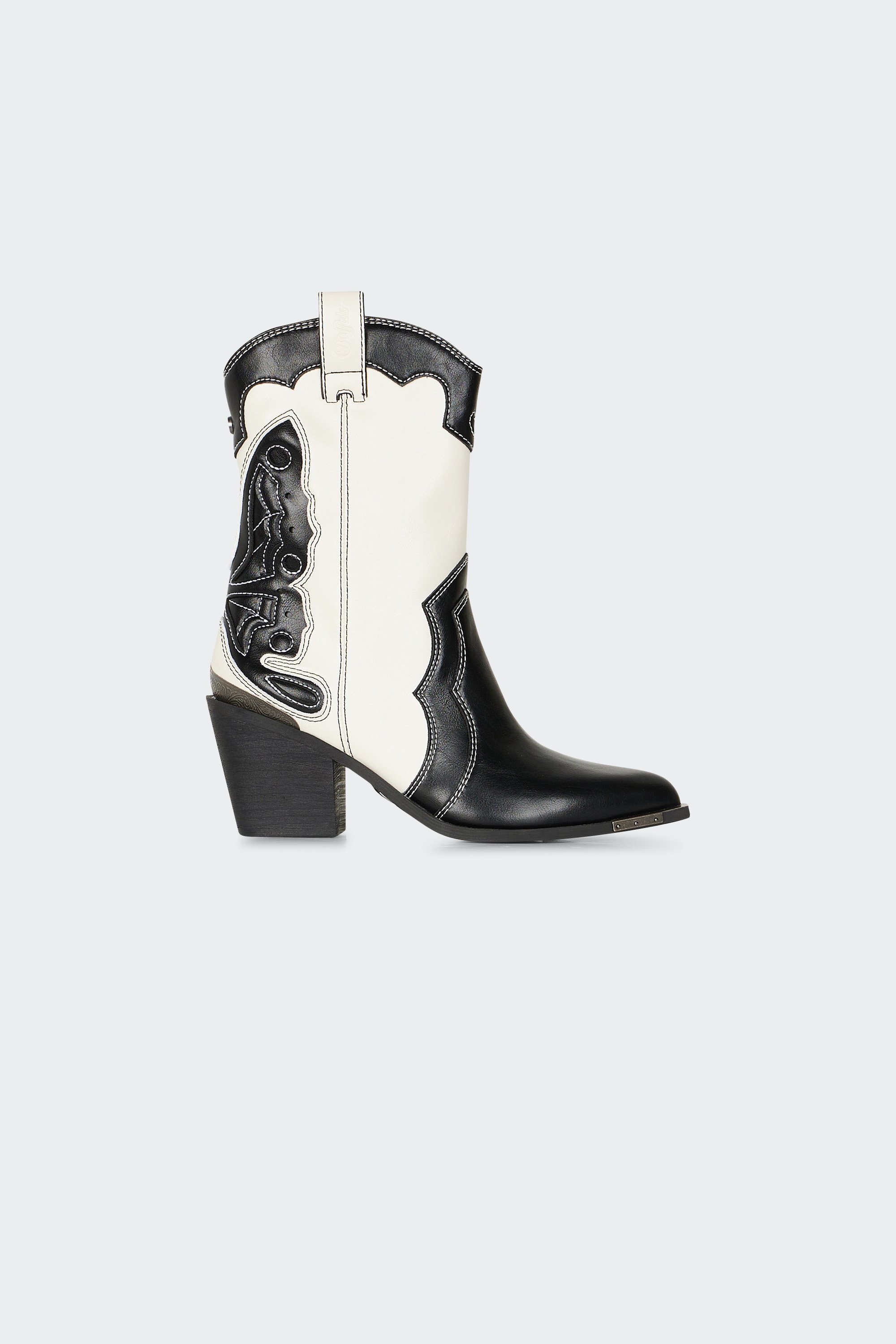 Cowboy boots | White by BUFFALO Cowboy boots White