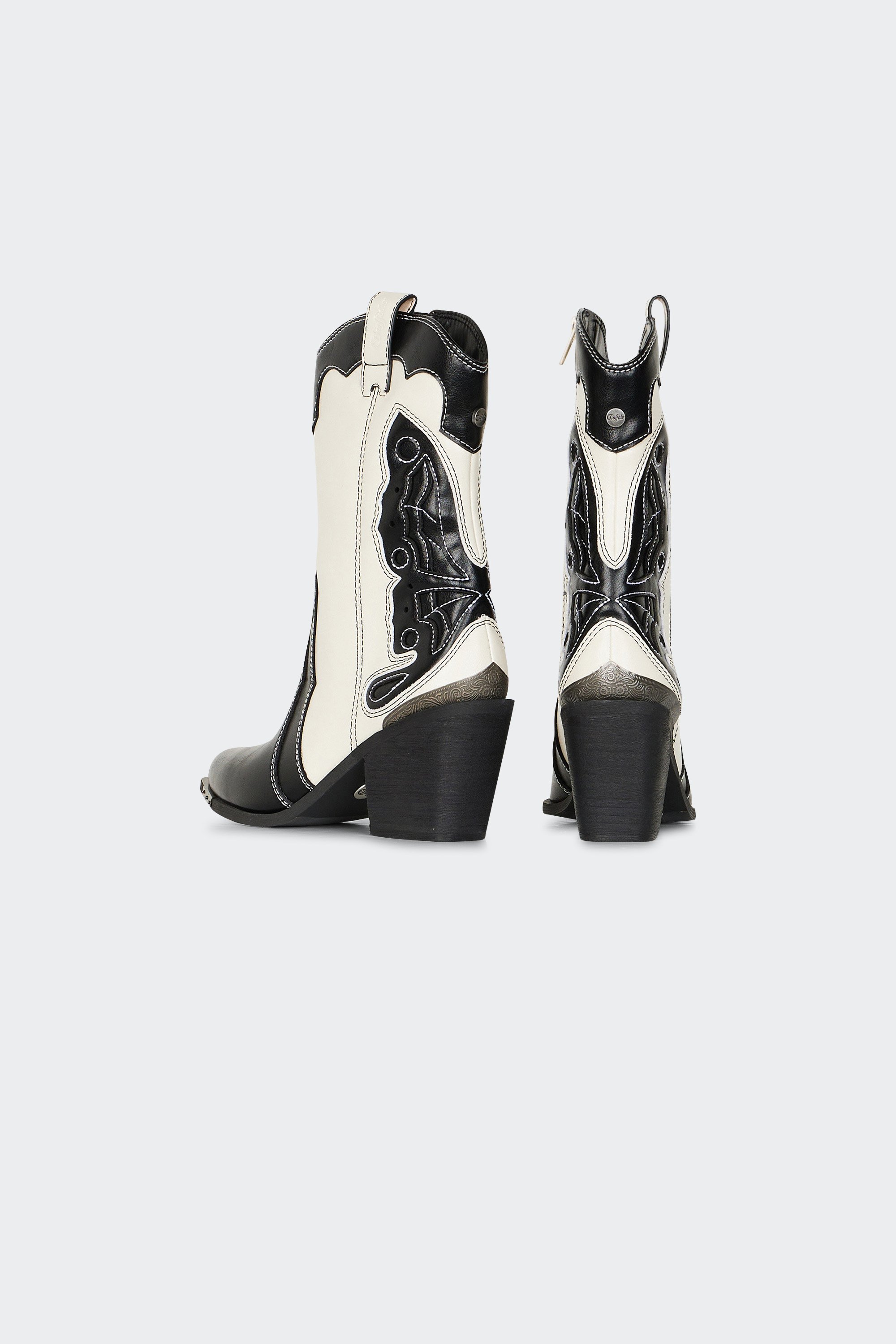 Cowboy boots | White by BUFFALO Cowboy boots White