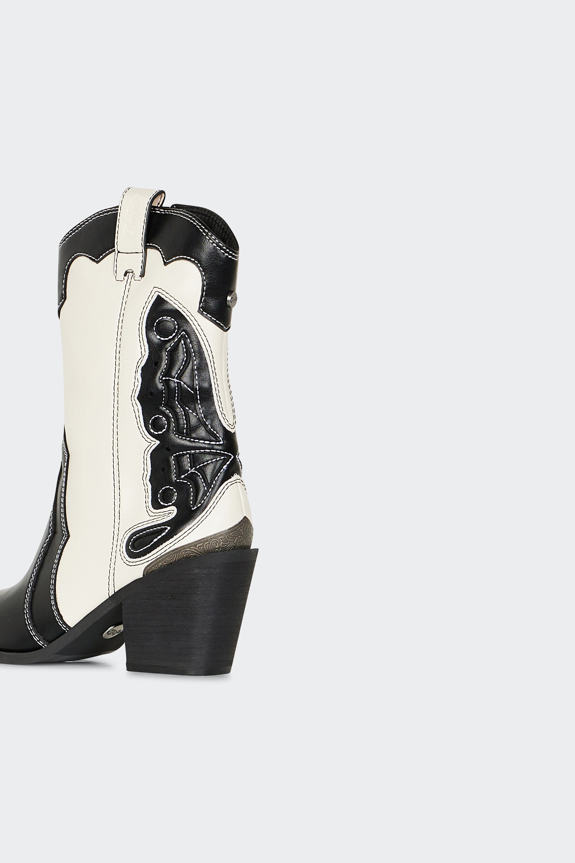 Cowboy boots | White by BUFFALO Cowboy boots White