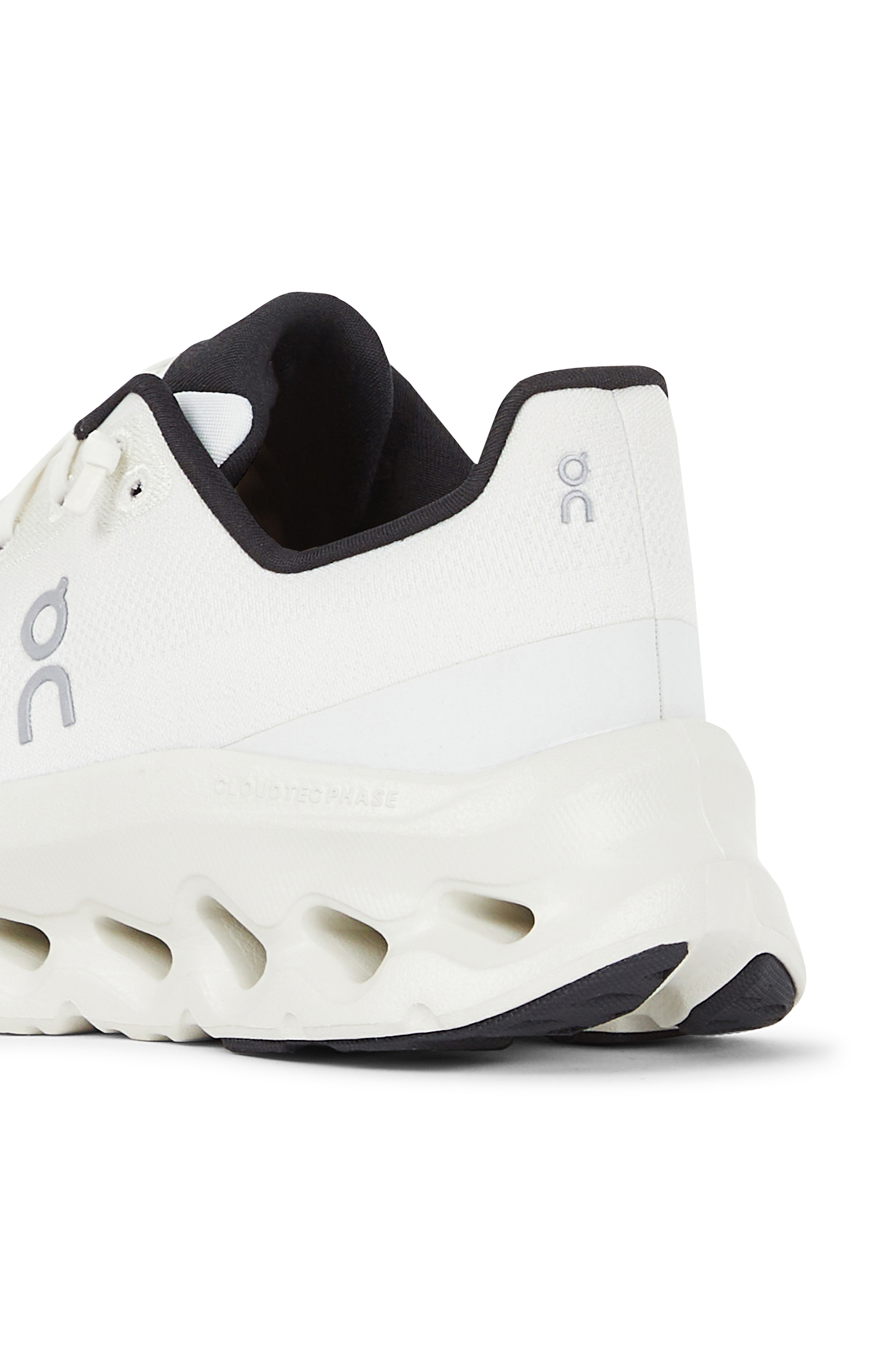 Sneakers | White ON Women