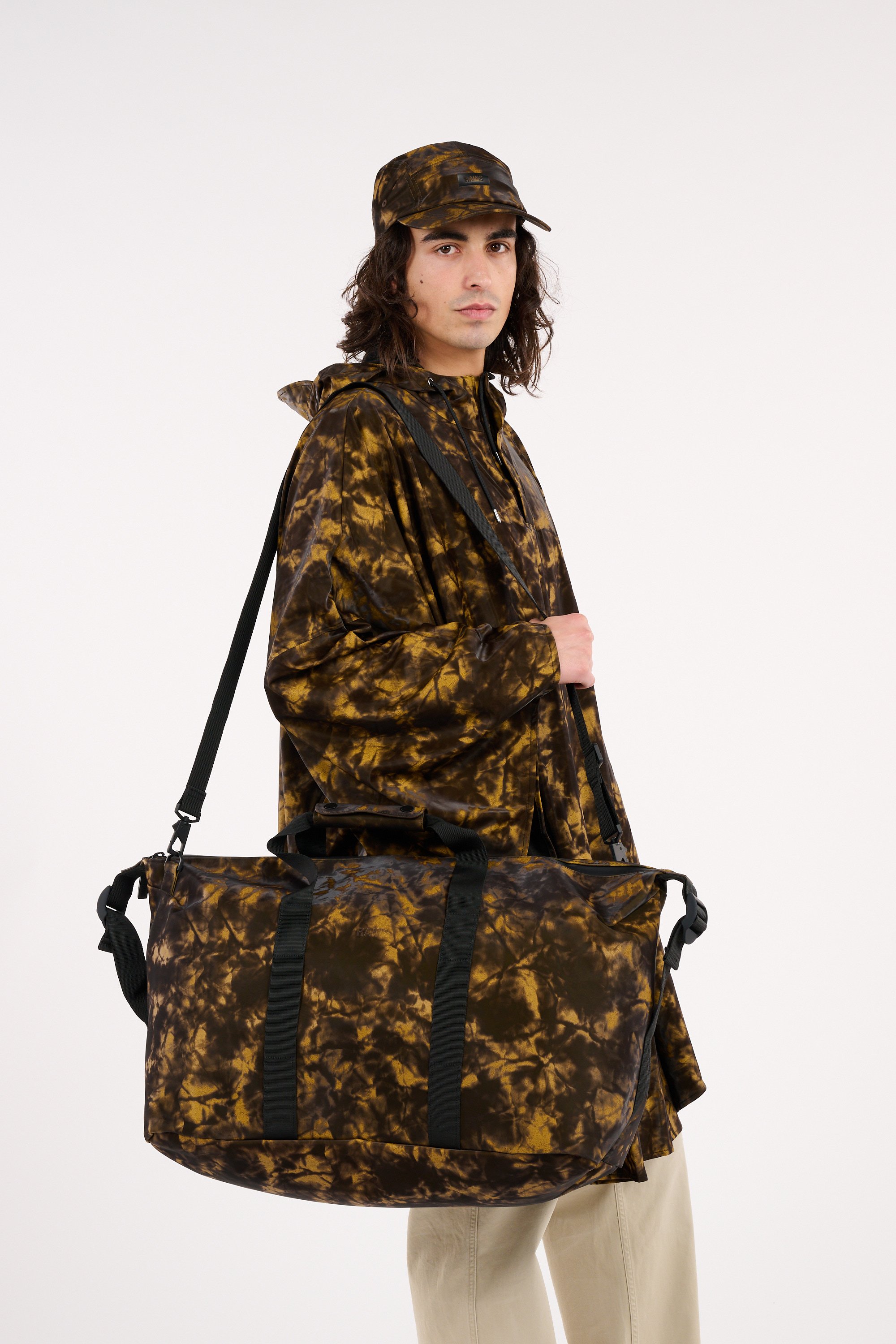 Travel bag RAINS Brown