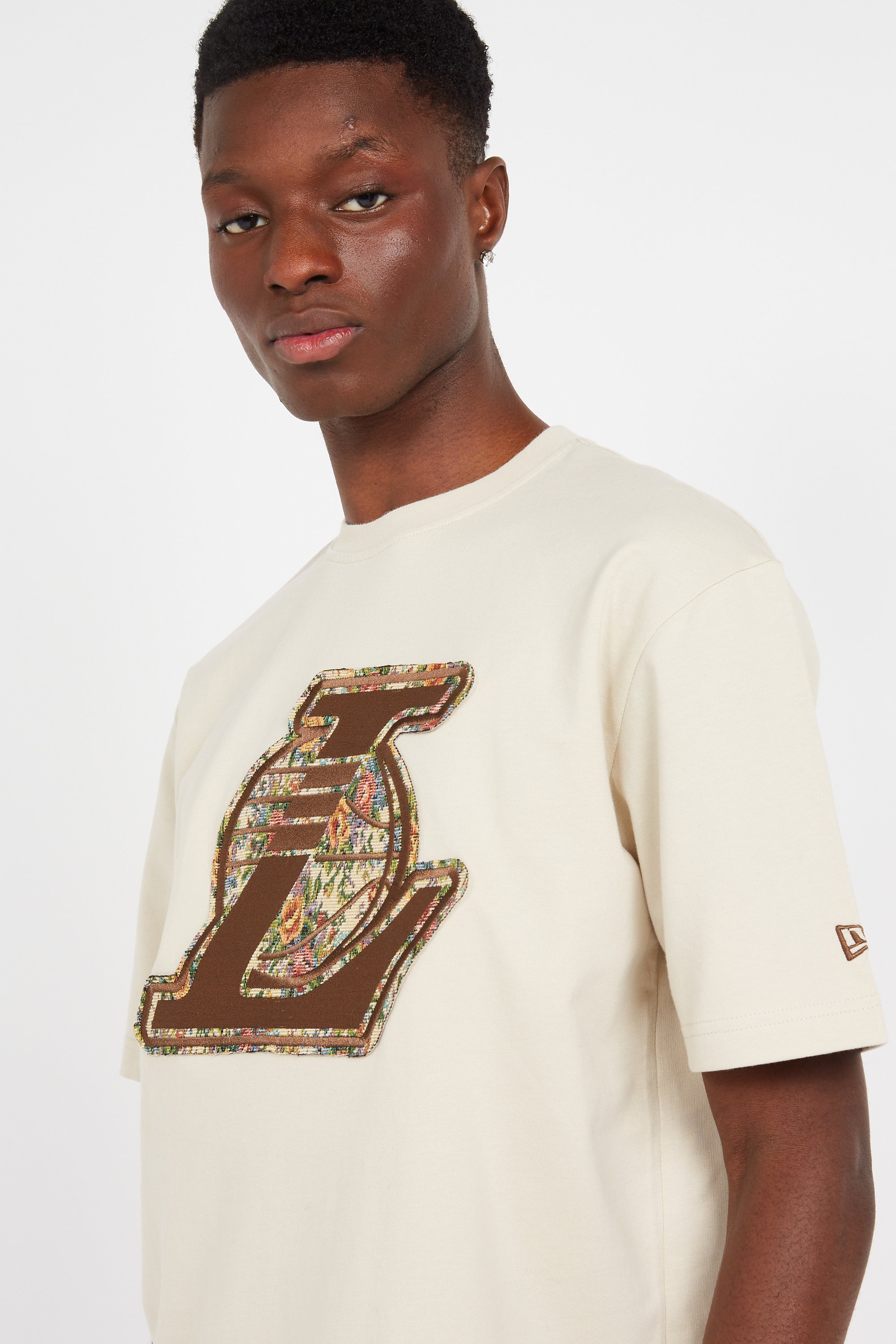 T-shirt | Beige by NEW ERA T-shirt Beige