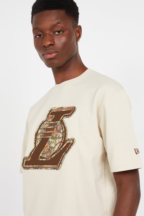 NEW ERA T-shirt Beige
