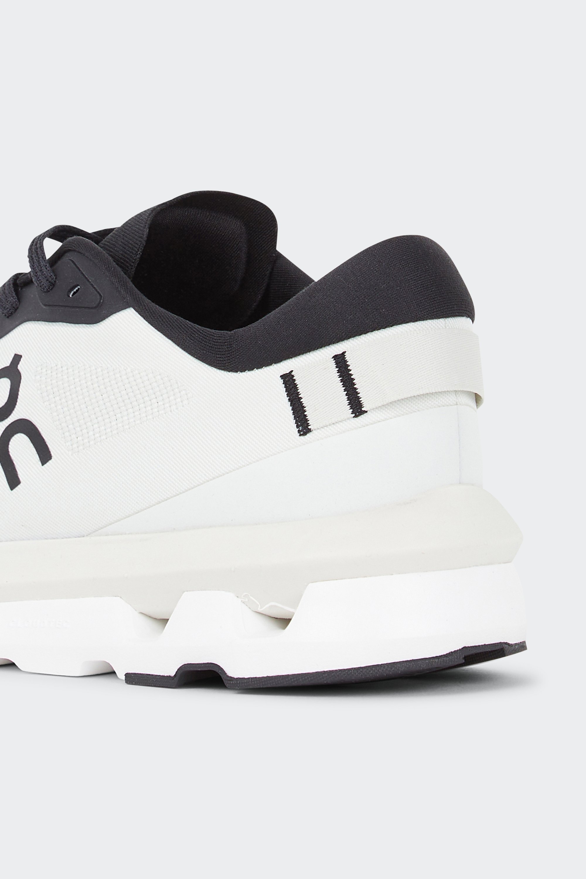 Baskets | Blanc by ON Baskets Blanc