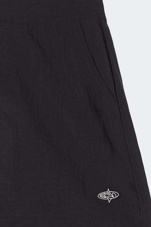BASIC PLEASURE MODE skirt Black