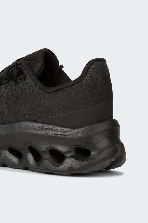 ON Baskets  Noir