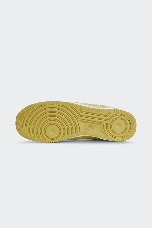NIKE Sneakers Brown