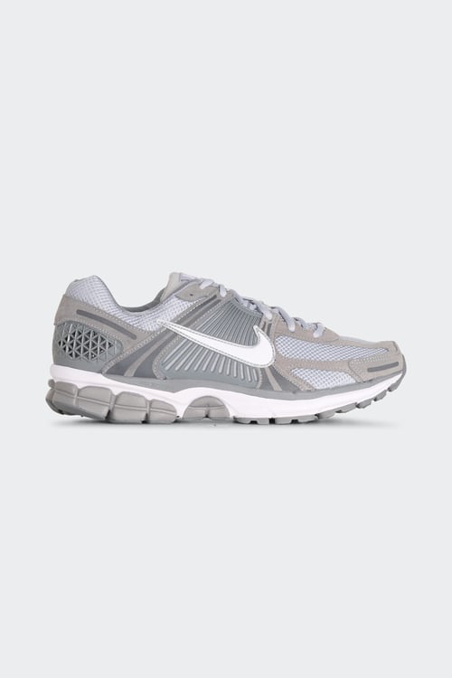 NIKE Baskets Gris
