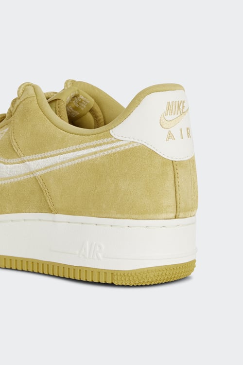 NIKE Sneakers Brown