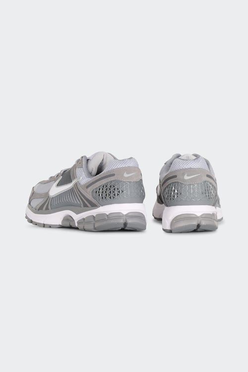 NIKE Baskets Gris