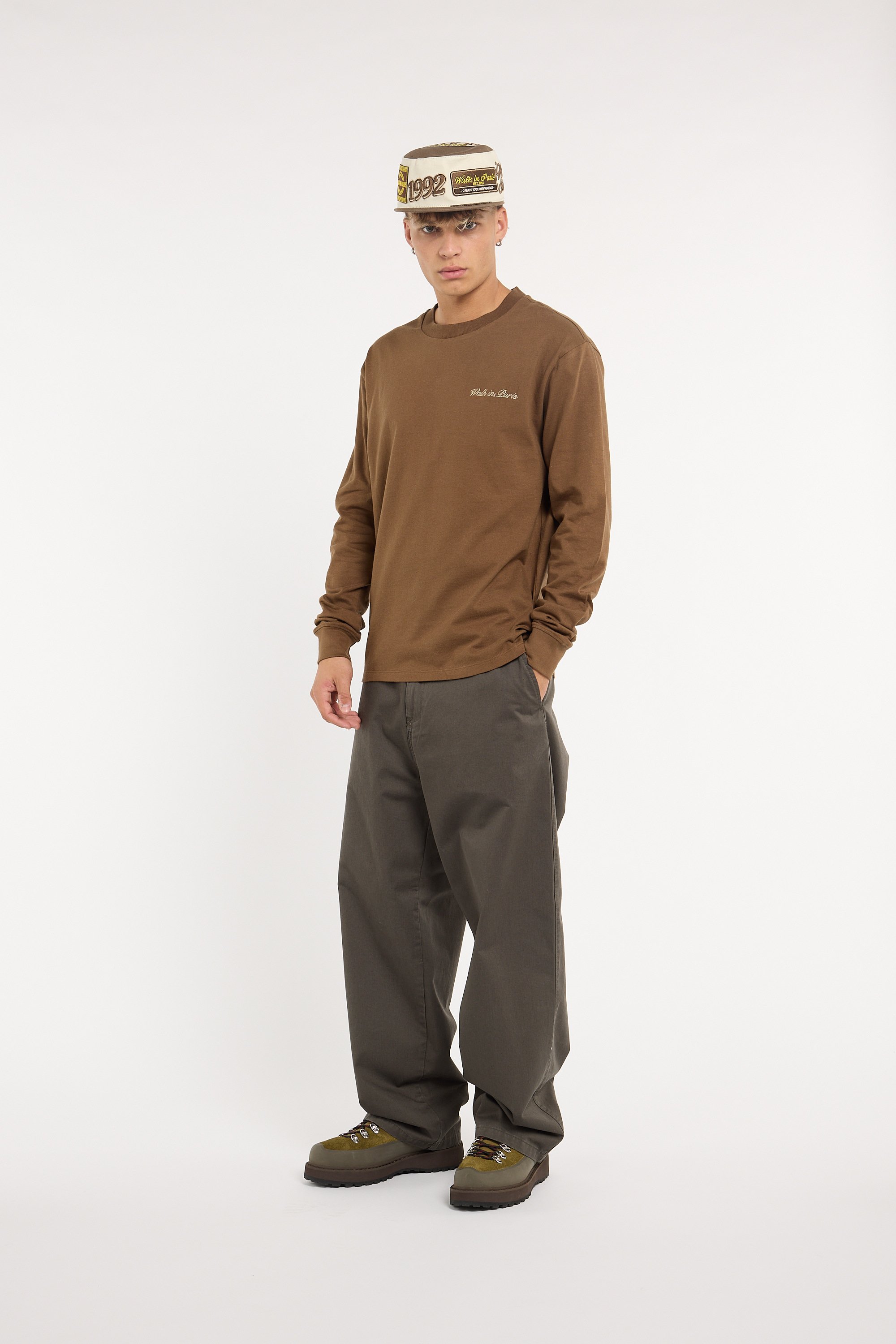 Top WALK IN PARIS Brown
