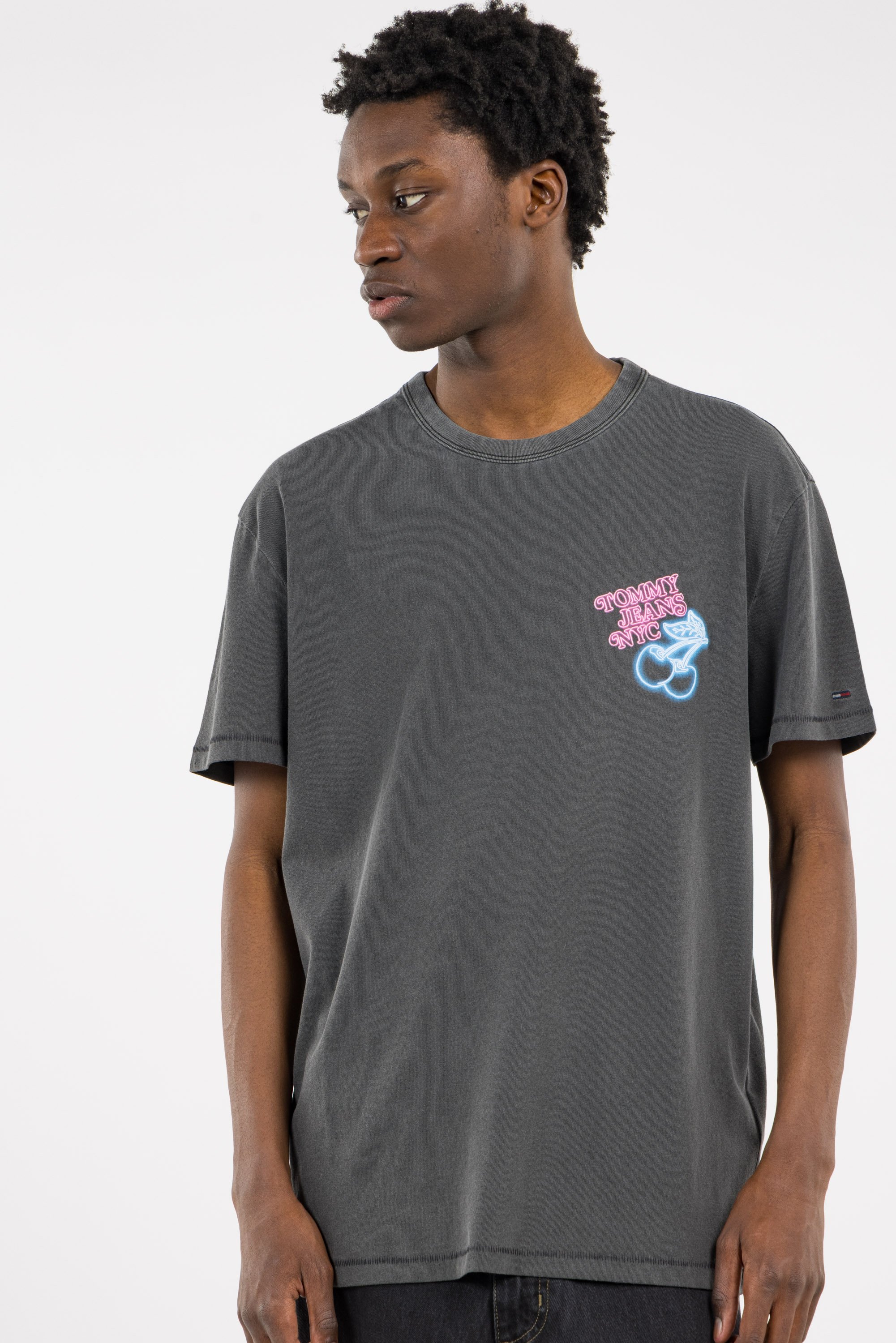 T-shirt | Black by TOMMY JEANS T-shirt Black