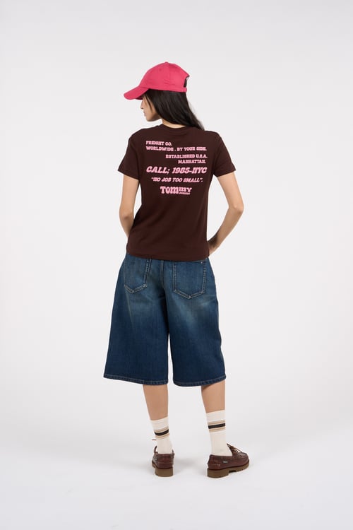 TOMMY JEANS Regular-fit round-neck cotton T-shirt Brown