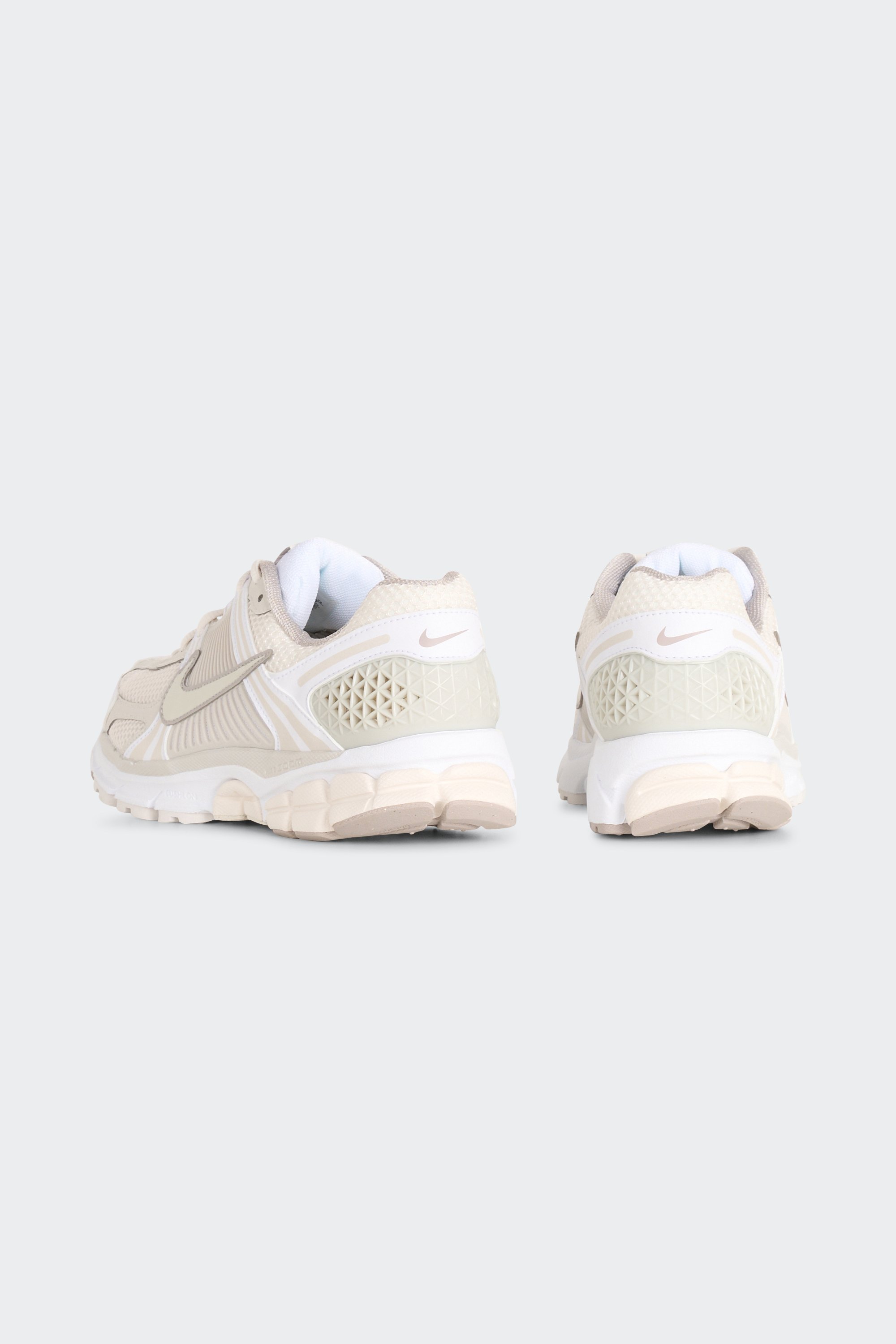 Baskets | Gris by NIKE Baskets Gris