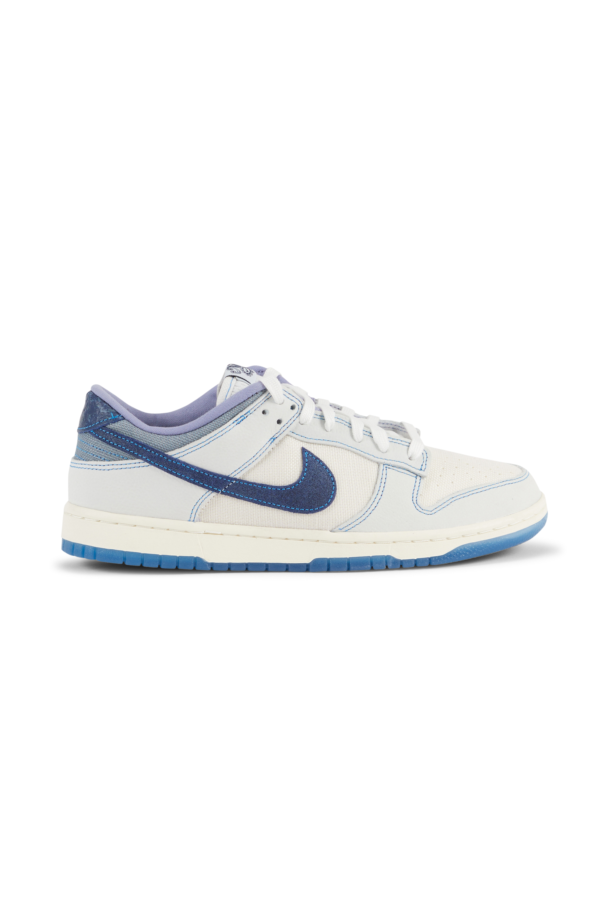 Baskets NIKE Bleu