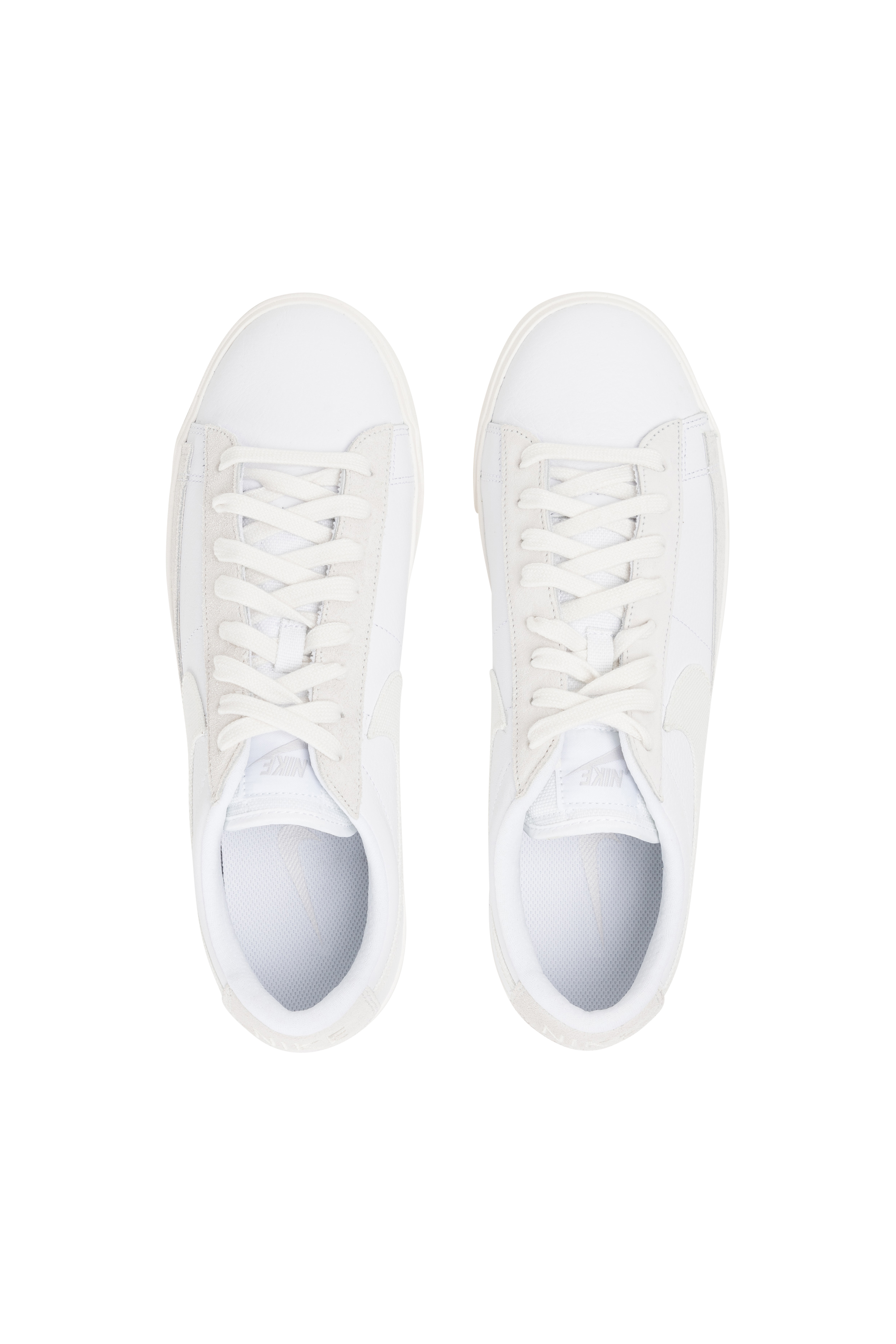 basquette nike blanche