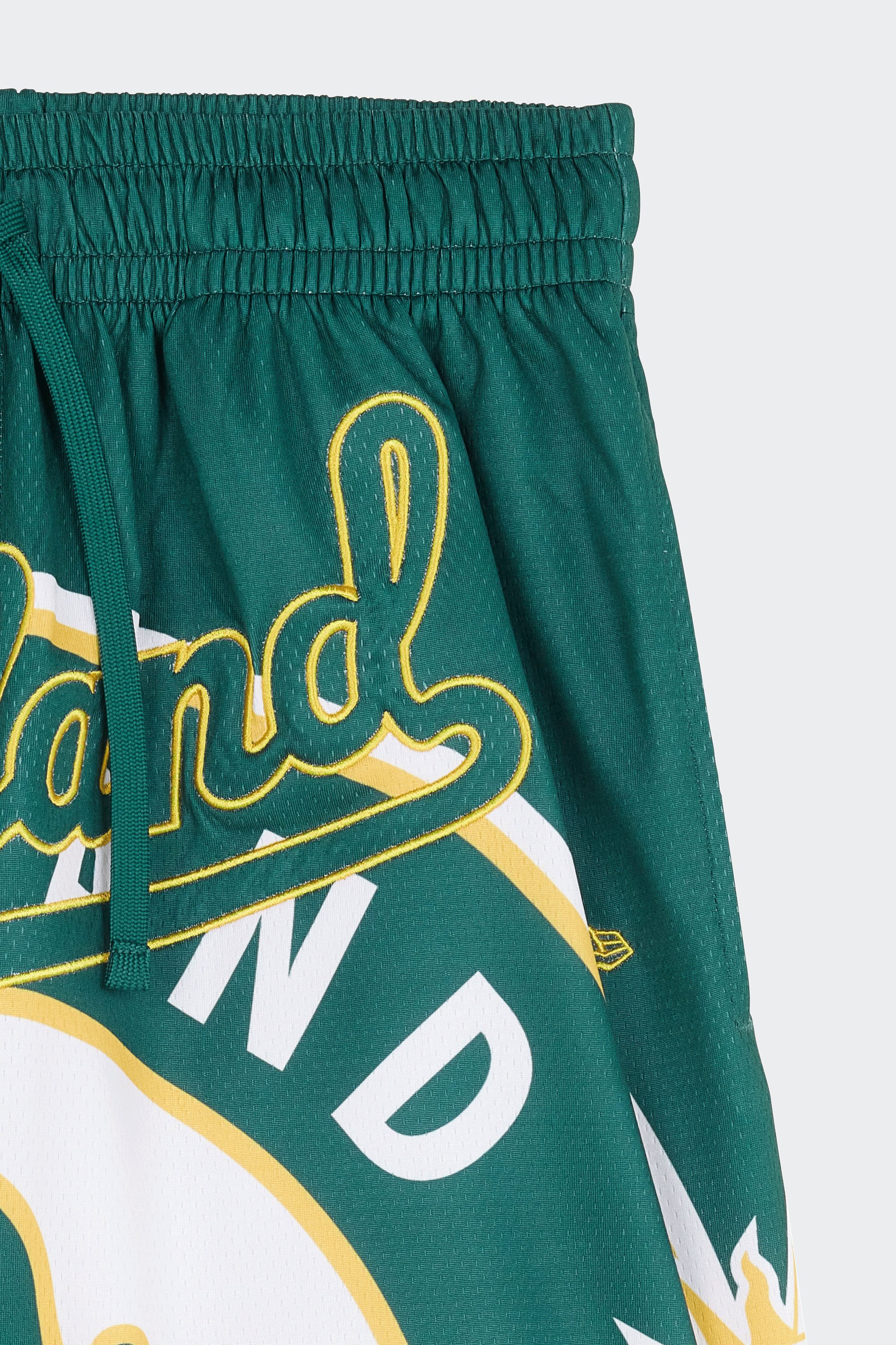 Short | Vert by NEW ERA Short Vert