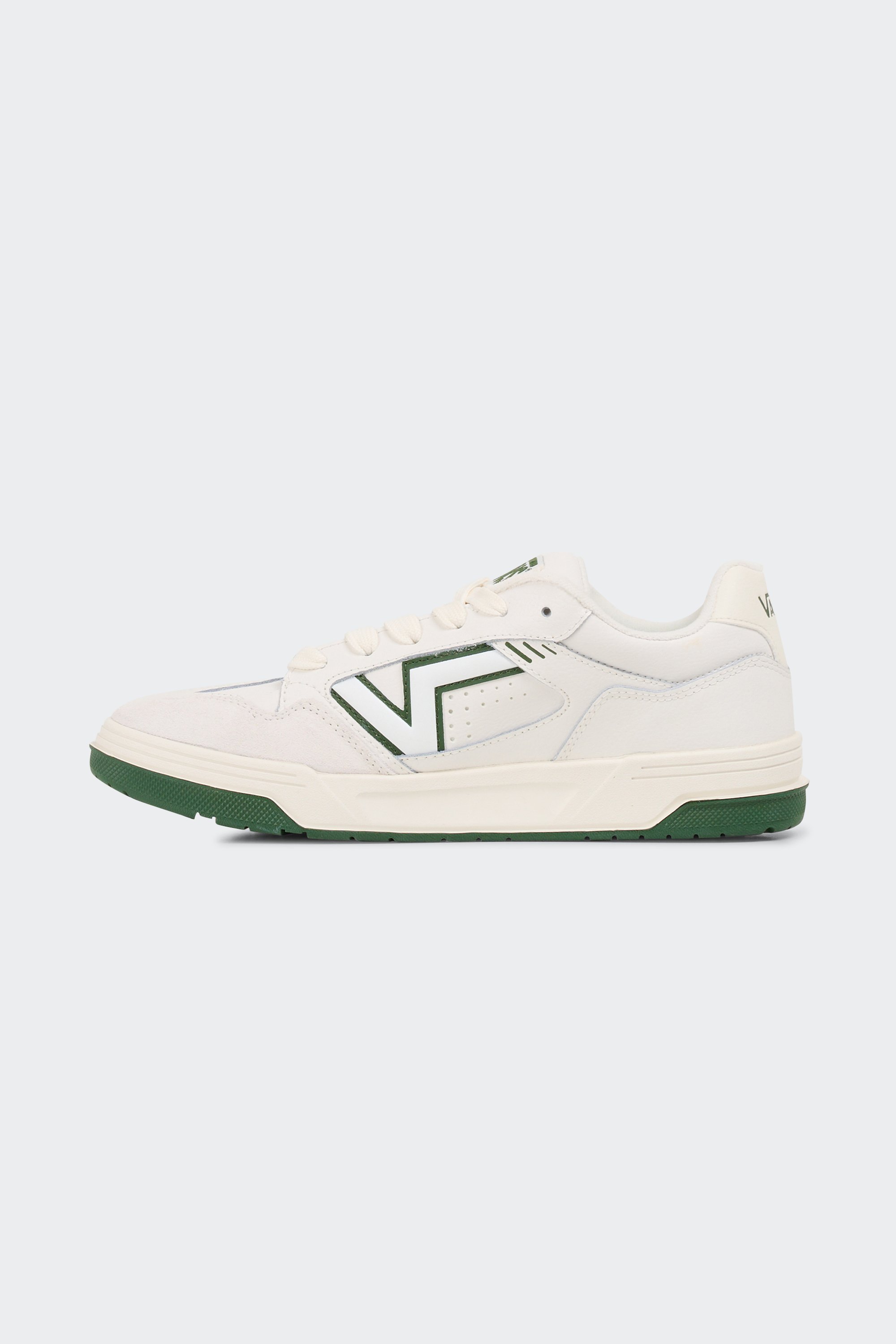 Baskets | Beige by VANS Baskets Beige