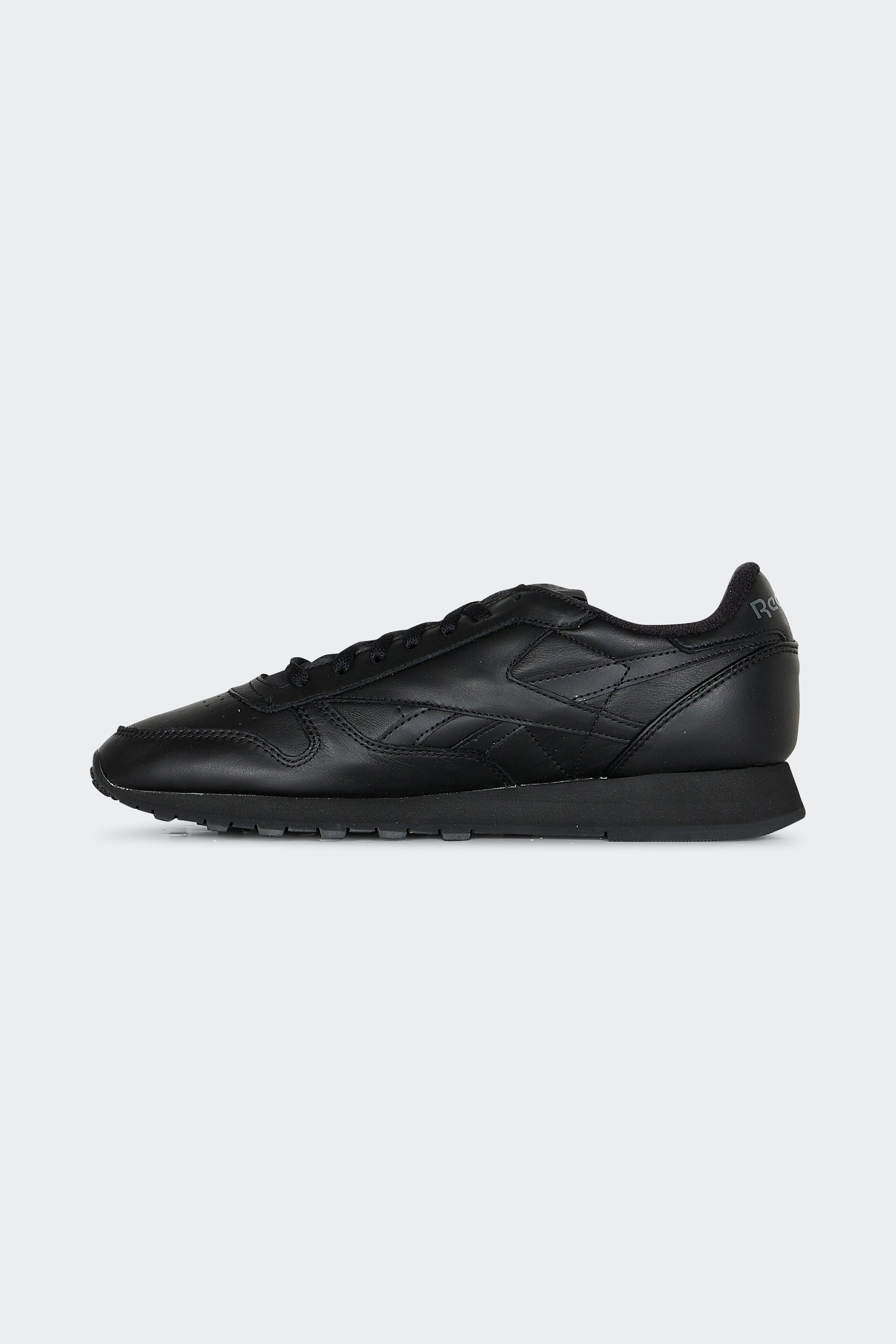 Low-top sneakers | Black by REEBOK Low-top sneakers Black