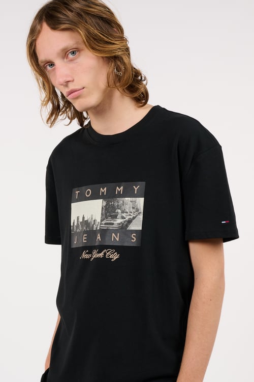 TOMMY JEANS Regular-fit round-neck cotton T-shirt Black