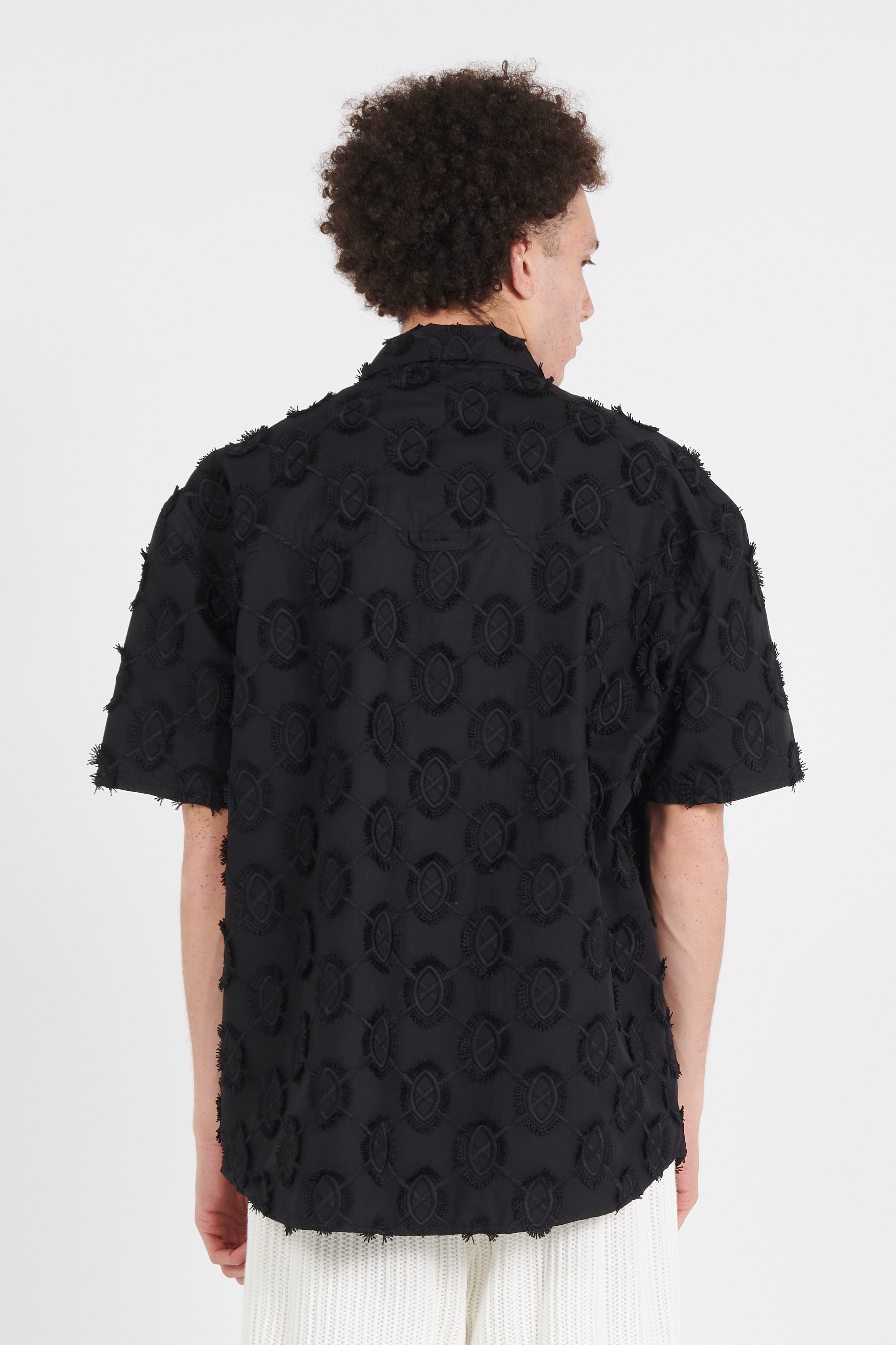 Tシャツ・カットソー DAILY PAPER SS25 TROPHY SHIELD SS SHIRT (2511156 BLACK) 150333-1_943c9cd5-d50c-4aab-