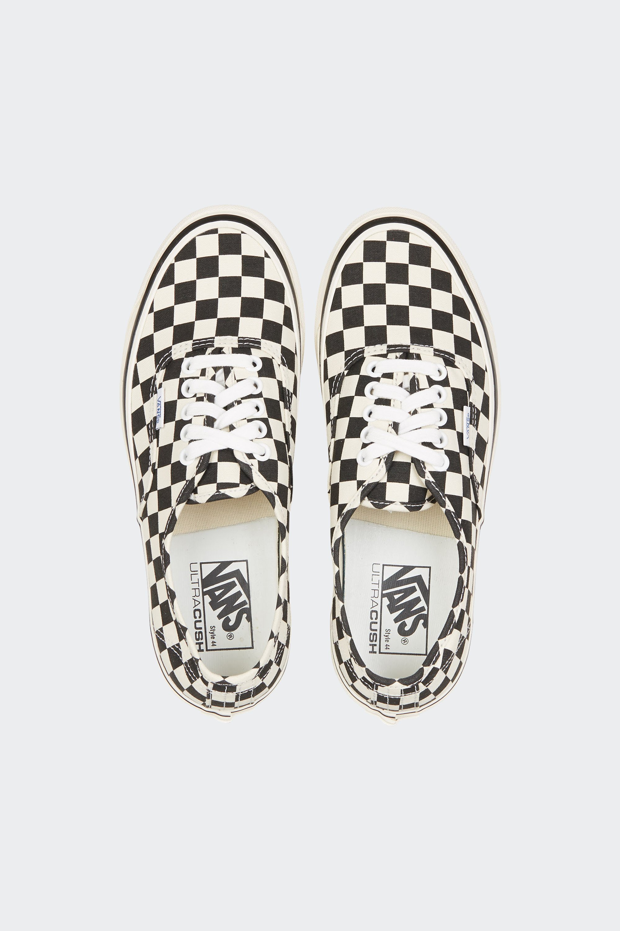 Low-top sneakers | Black by VANS Low-top sneakers Black