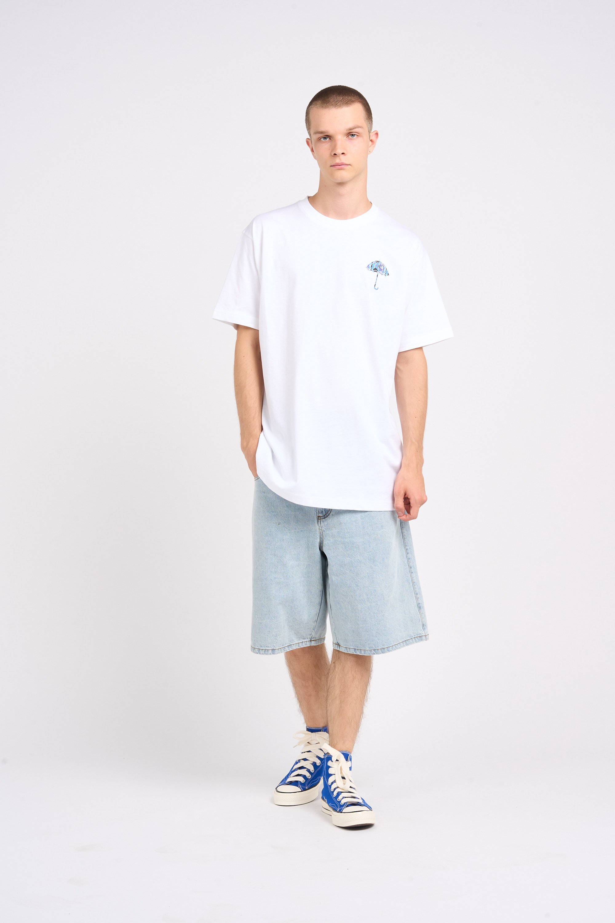 T-shirt White