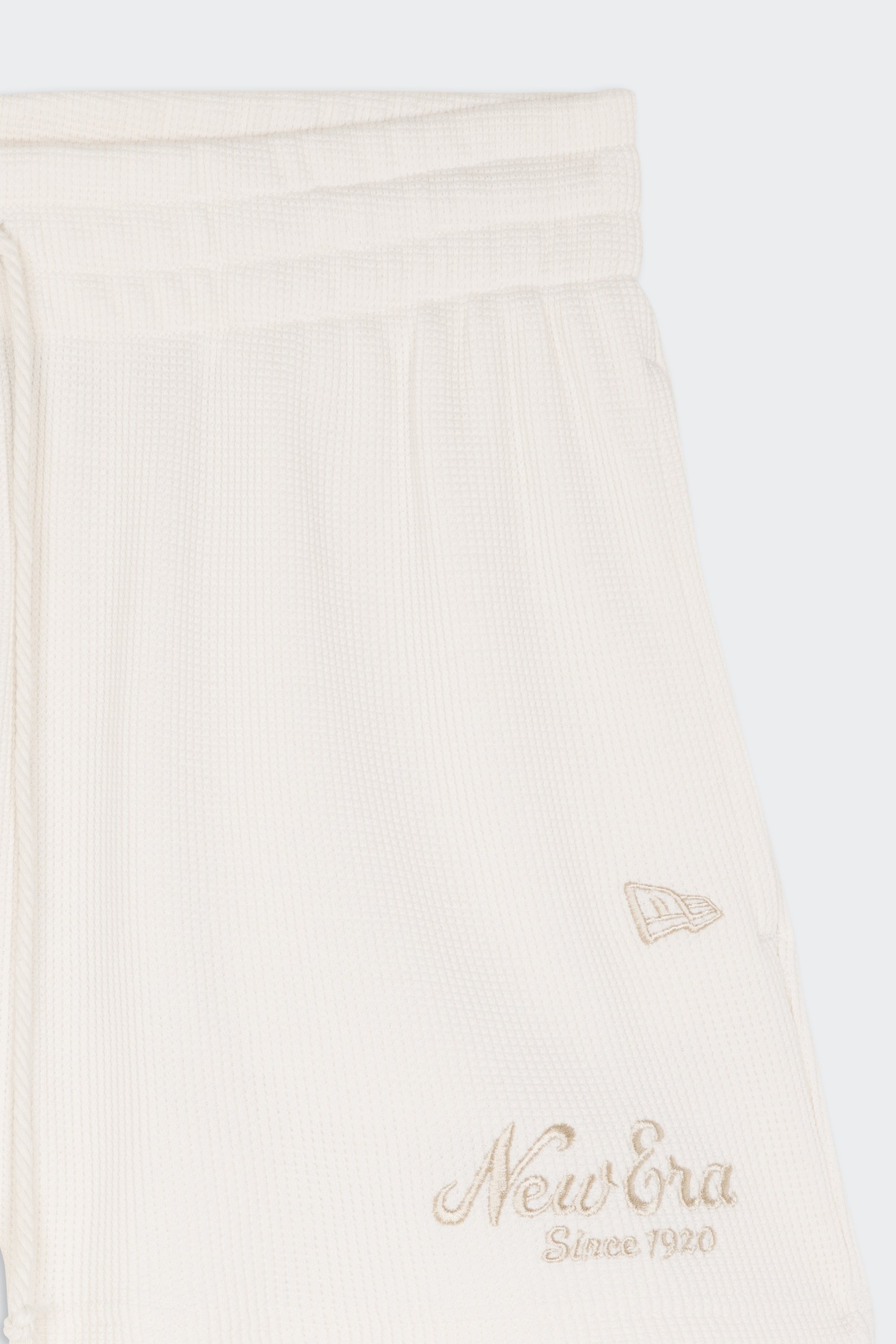 Short | Beige by NEW ERA Short Beige