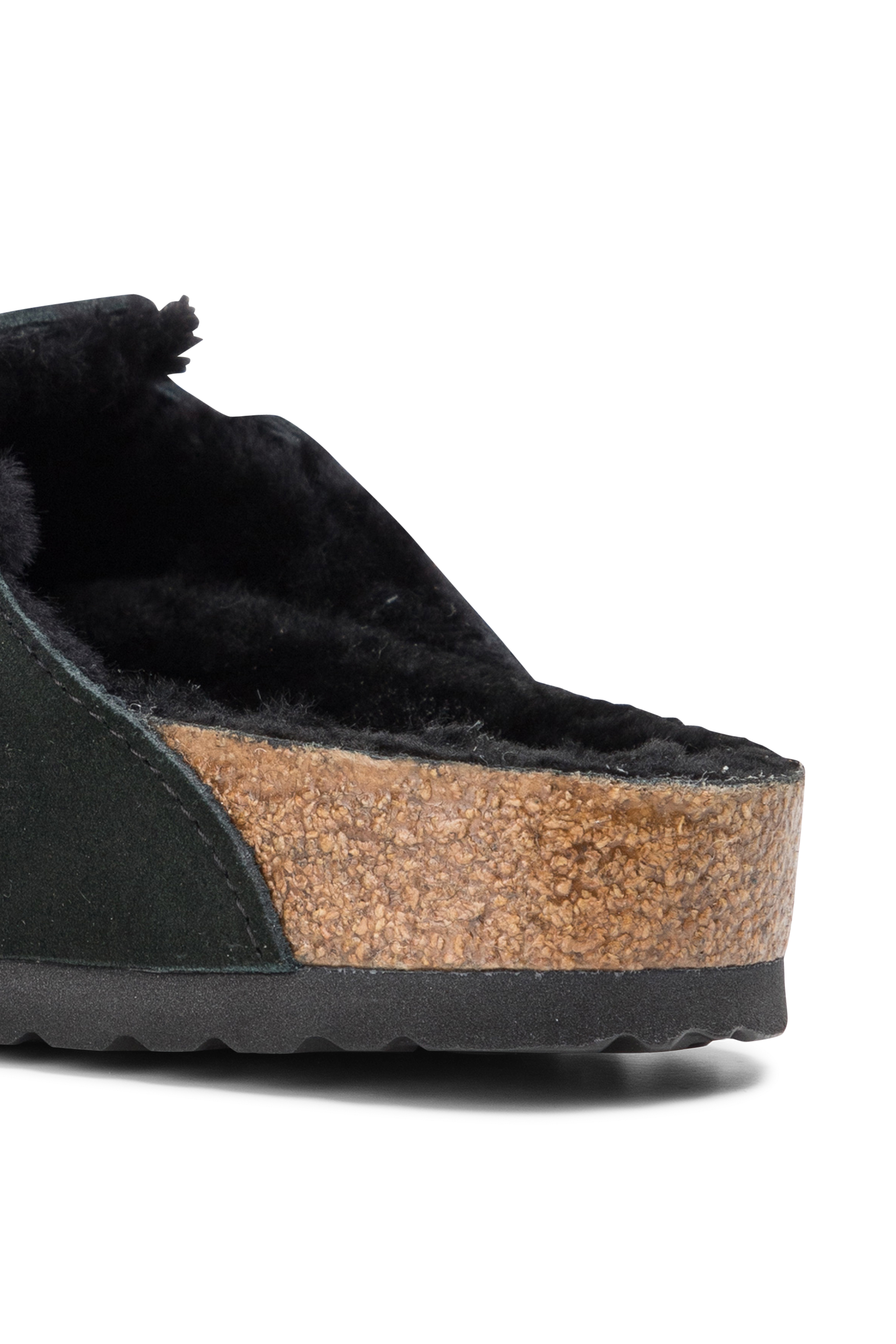 Flat furry sheepskin sandals Black