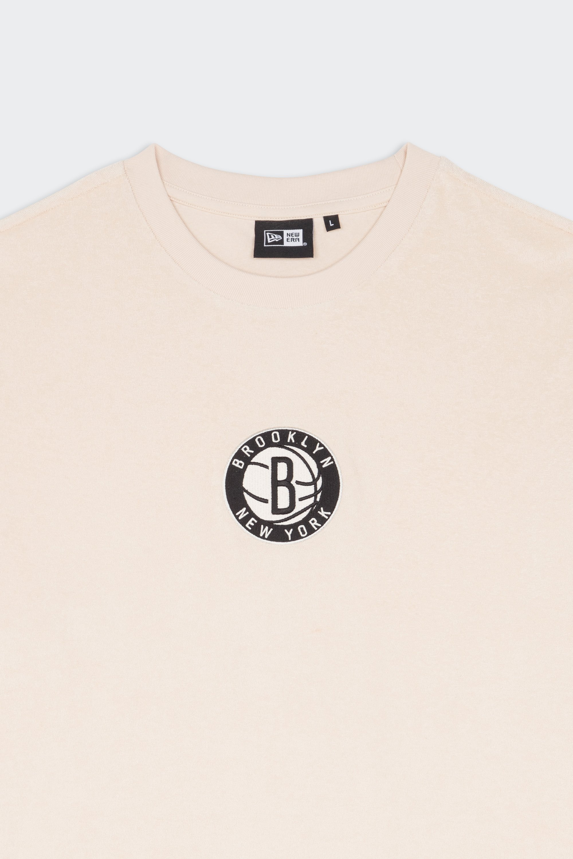 T-shirt | Beige by NEW ERA T-shirt Beige