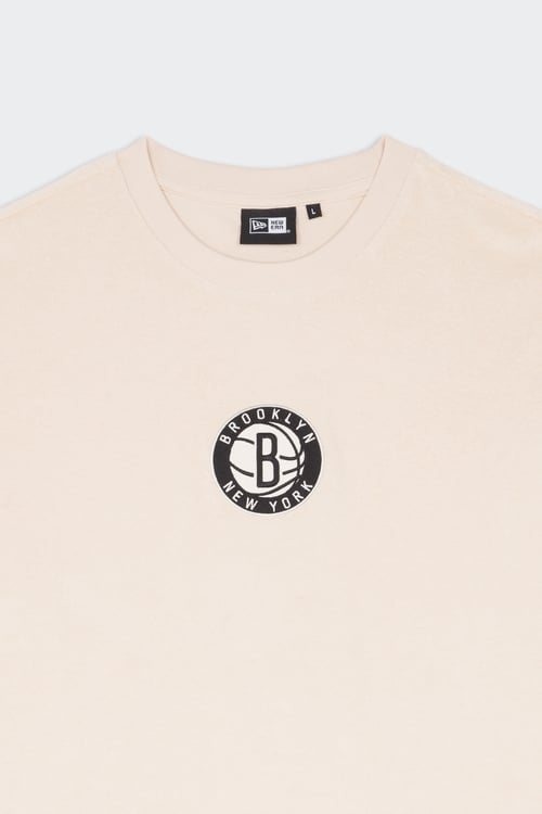 NEW ERA T-shirt Beige
