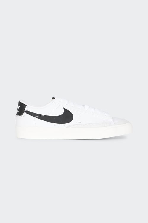 NIKE Baskets basses Blanc