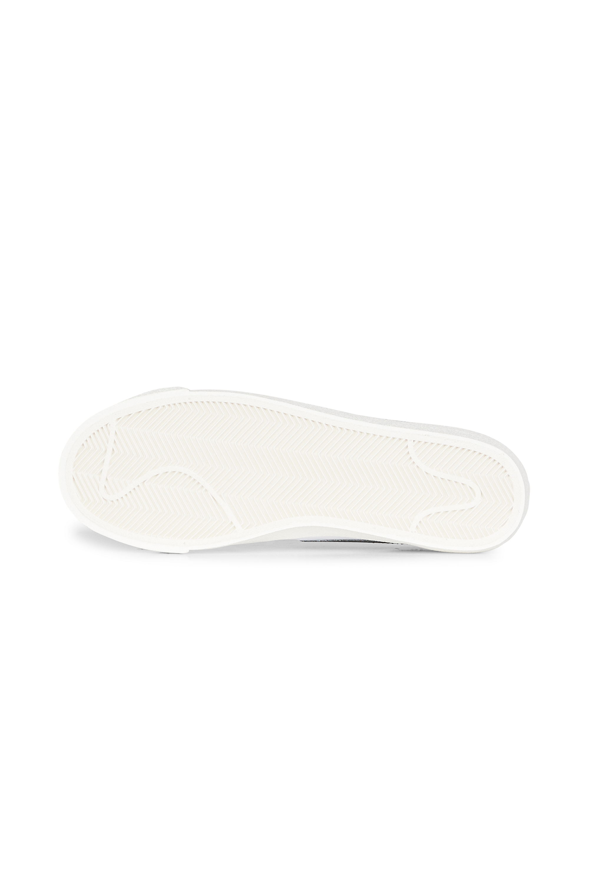 NIKE Baskets basses Blanc