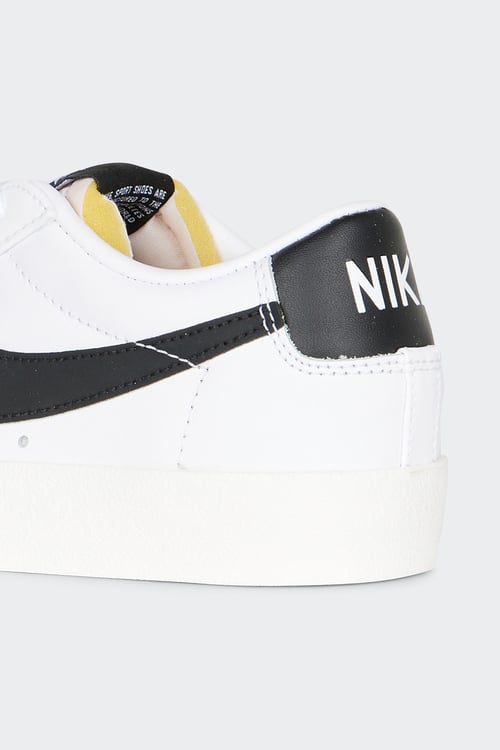 NIKE Baskets basses Blanc