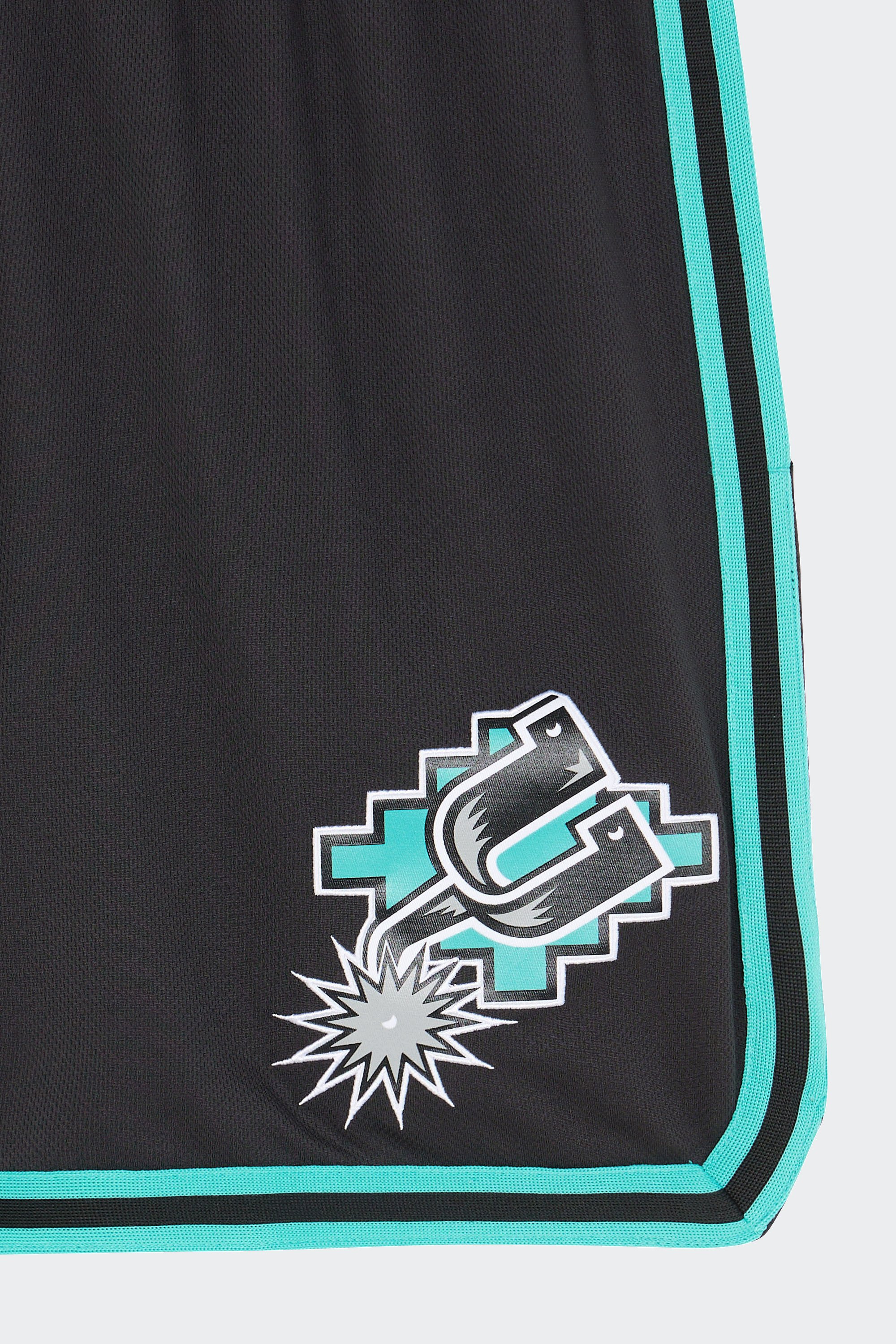 Short | Noir by MITCHELL & NESS Short Noir