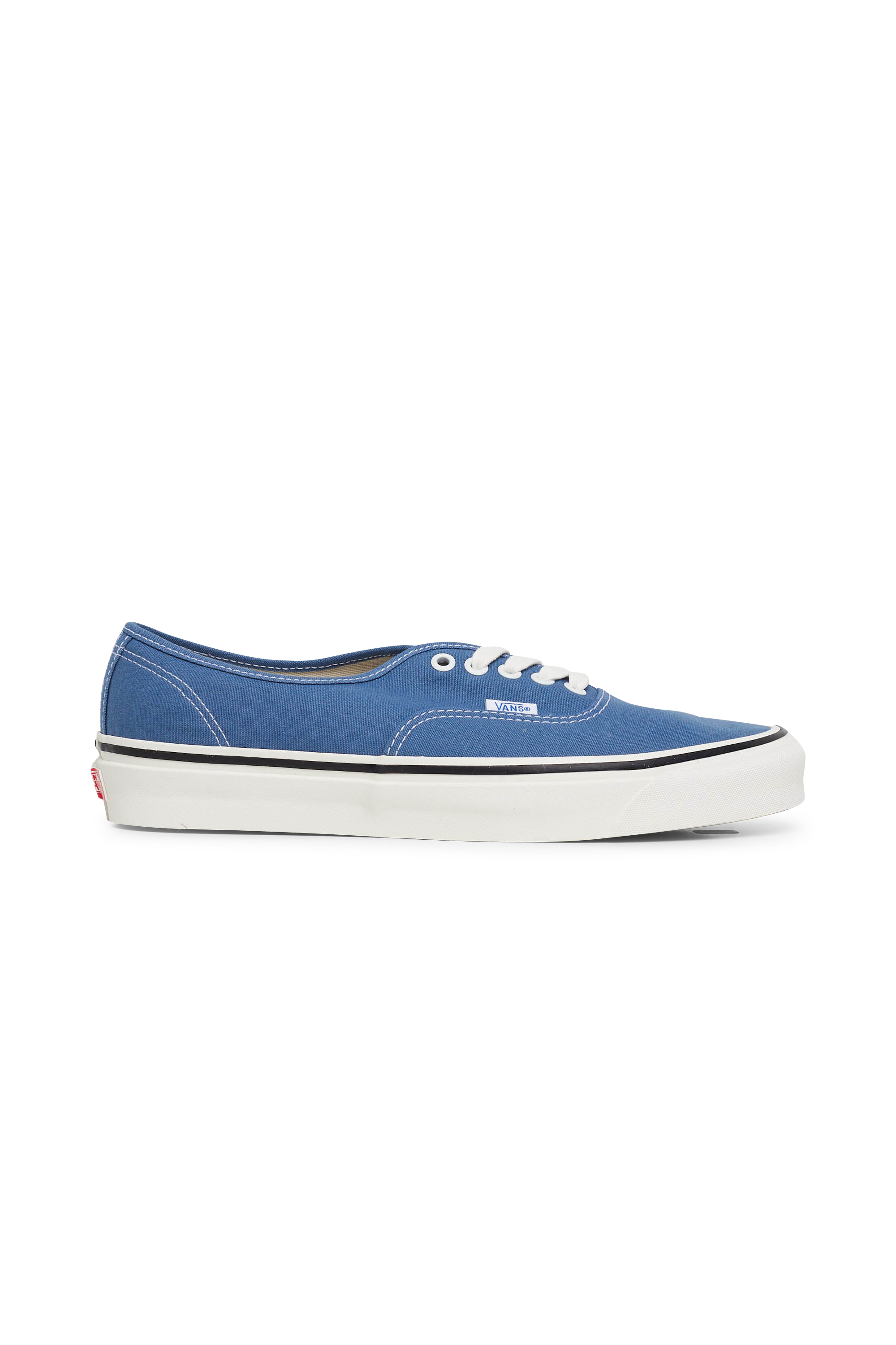 Baskets Bleu