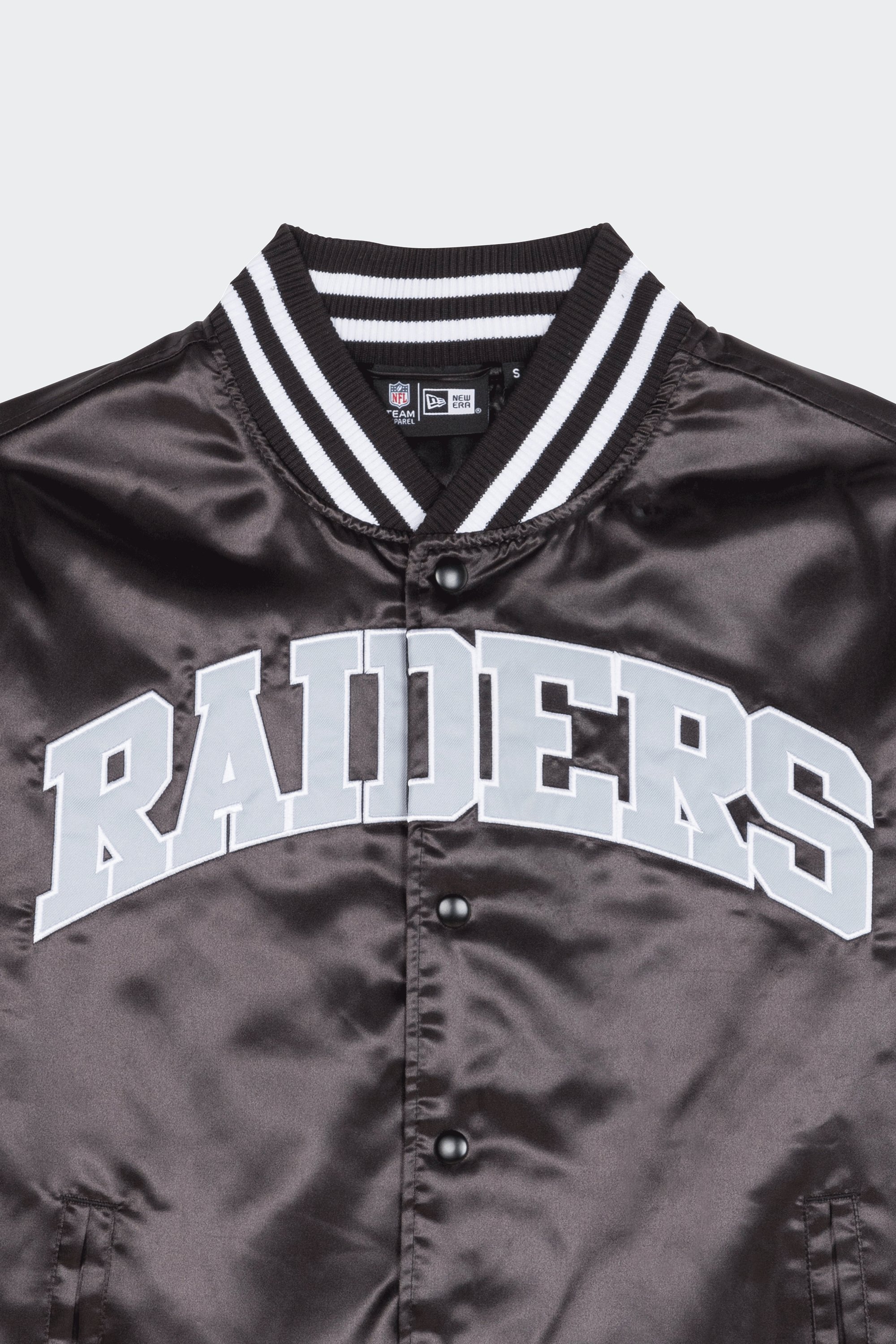 Jacket | Black by NEW ERA Jacket Black