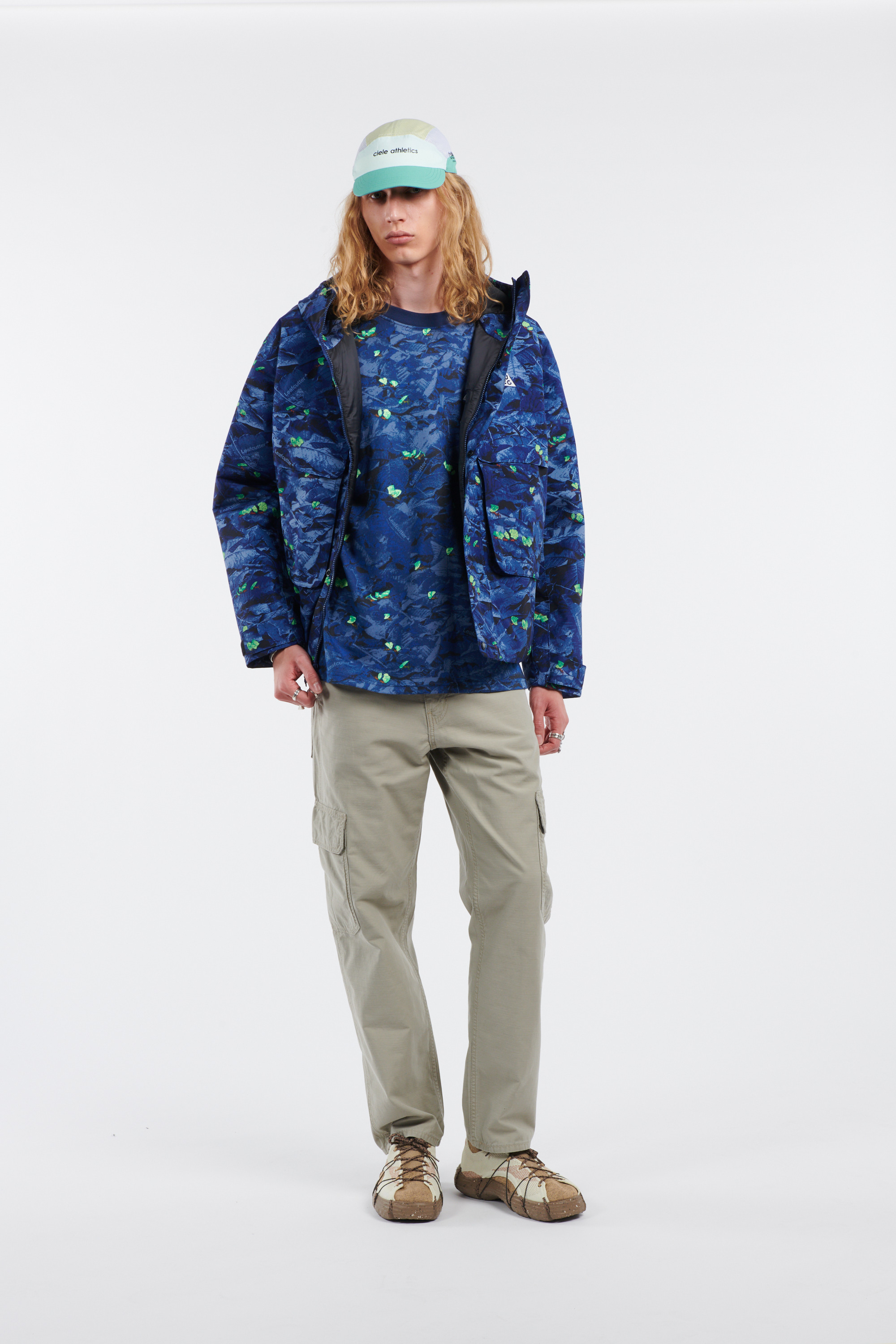 Lightweight quilted padded jacket with high neck Blue