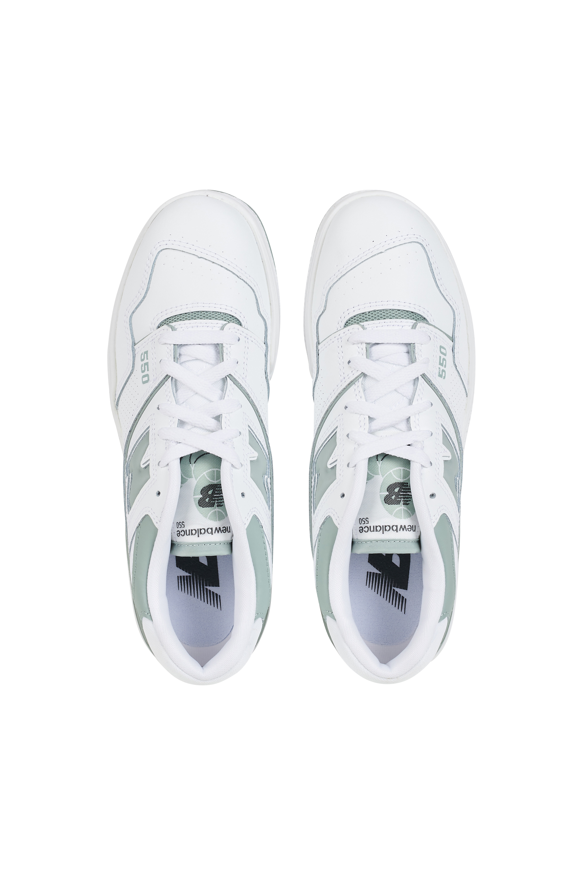 Baskets  NEW BALANCE Vert