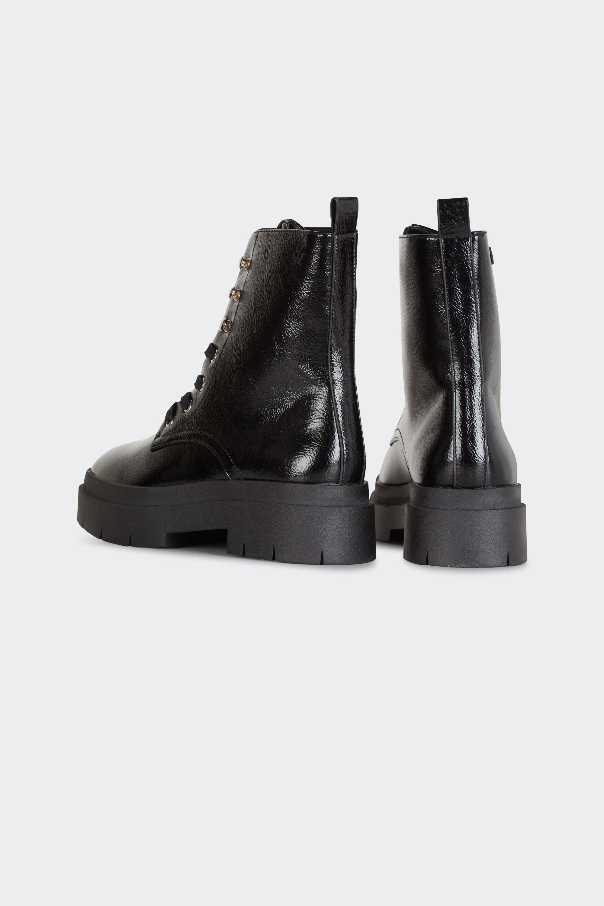 Ankle boots | Black by VANESSA WU Ankle boots Black