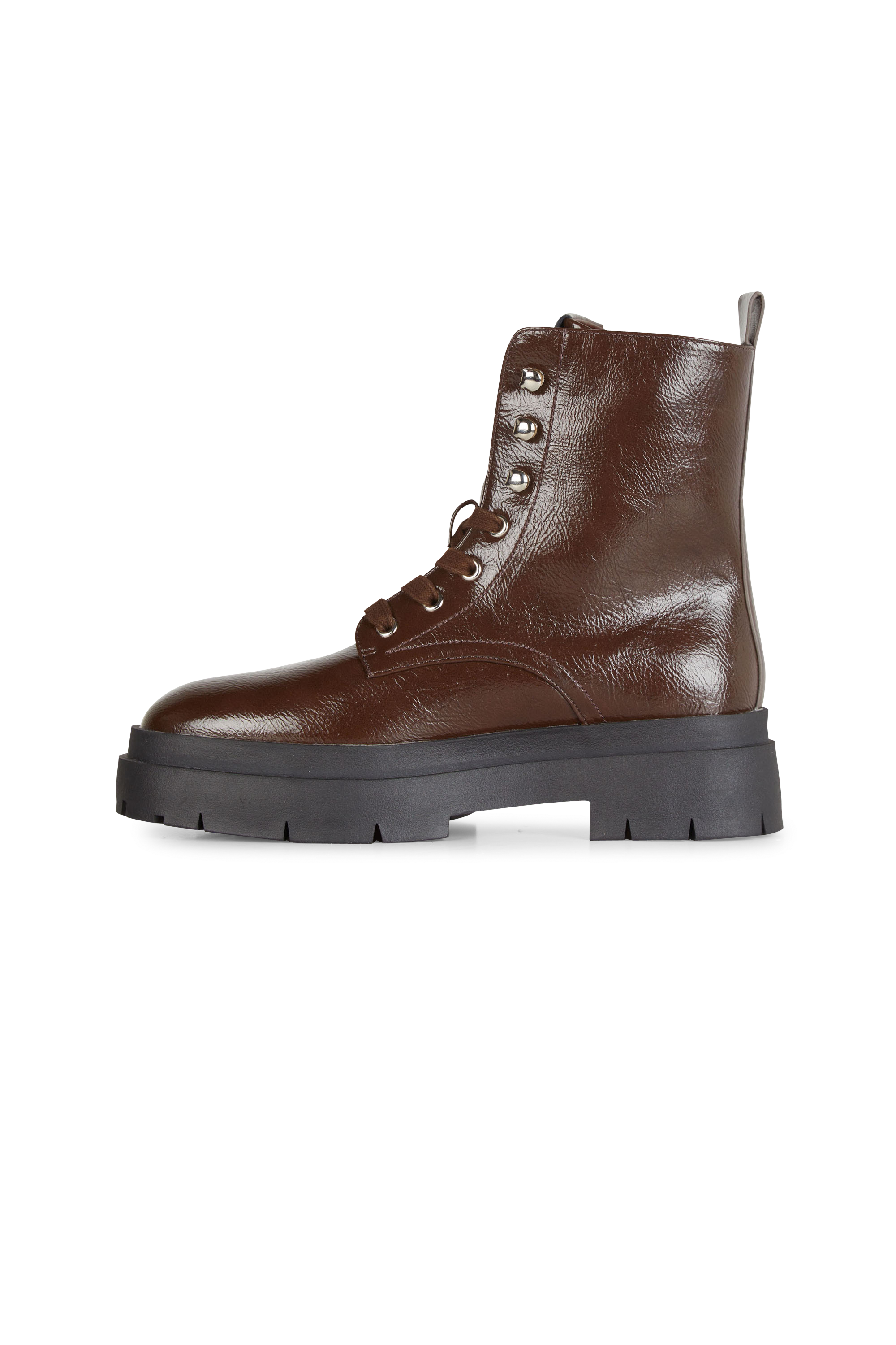 Boots Brown
