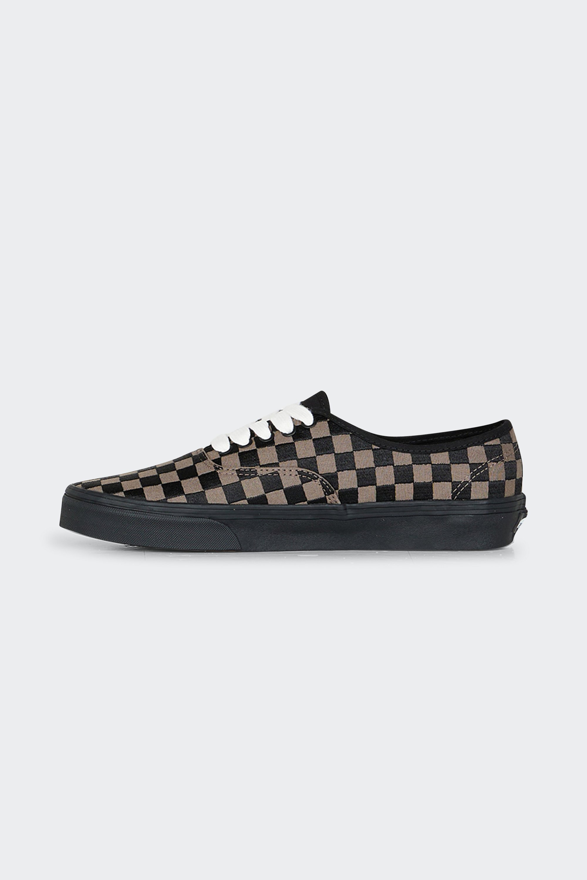 Sneakers | Black by VANS Sneakers Black